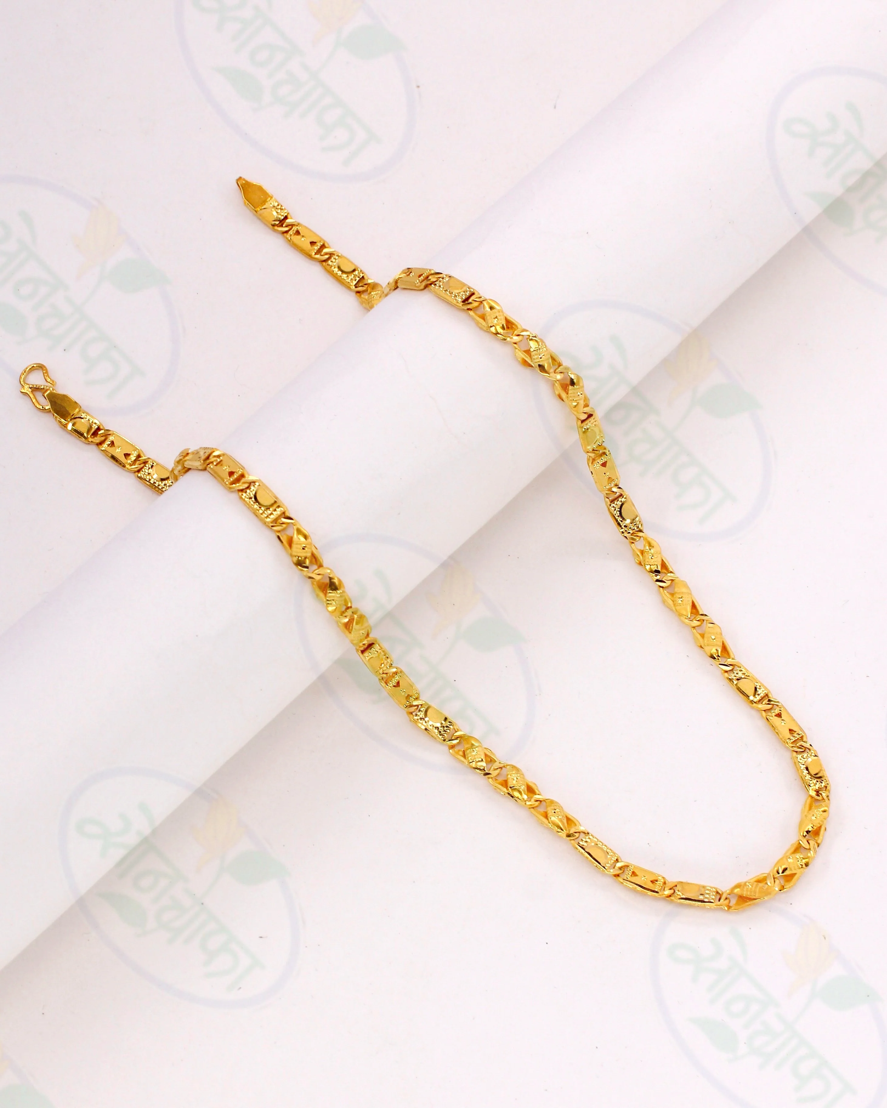 CAPTIVATING GOLD PLATED CHAIN