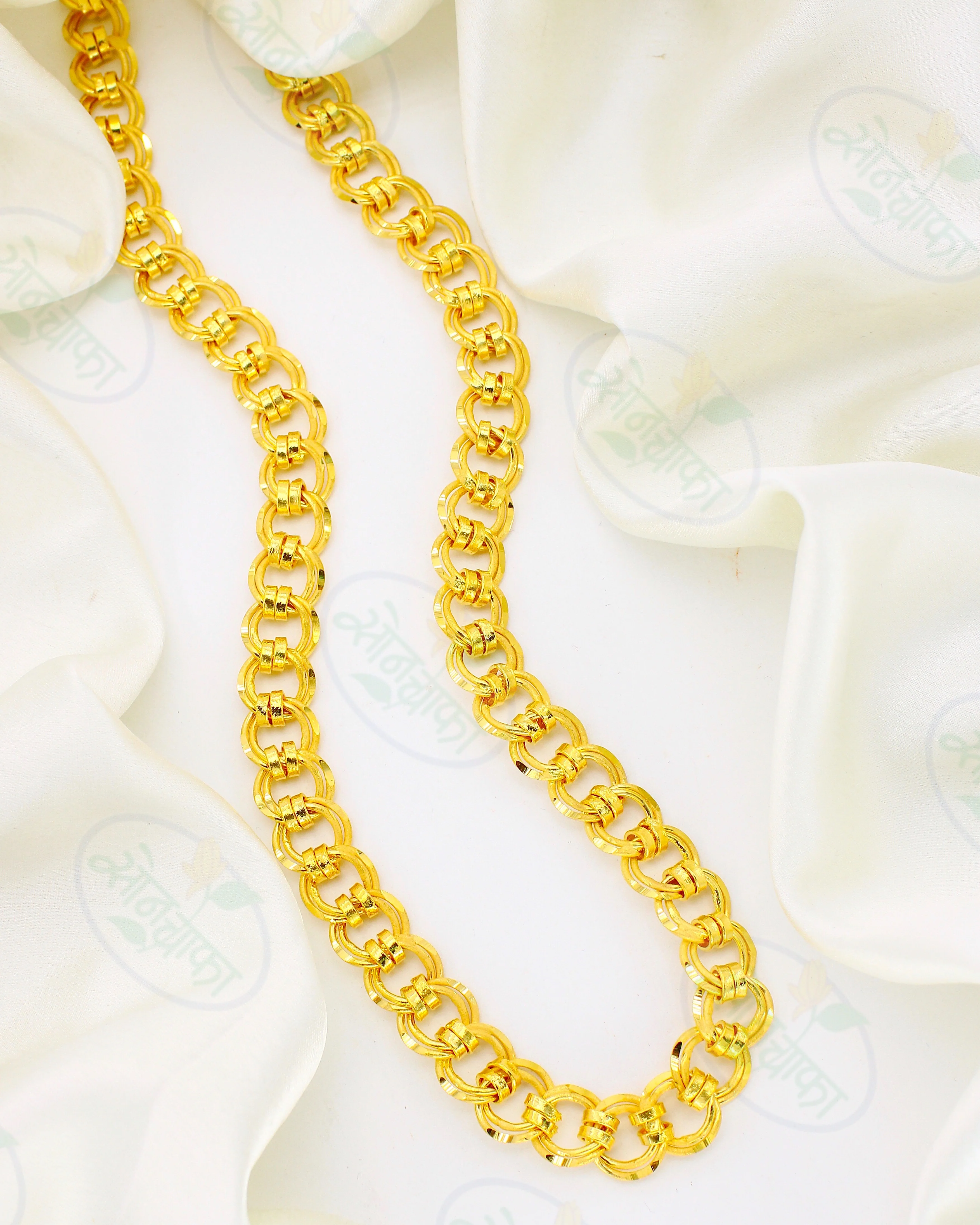 ECLECTIC LINKED GOLD PLATED CHAIN