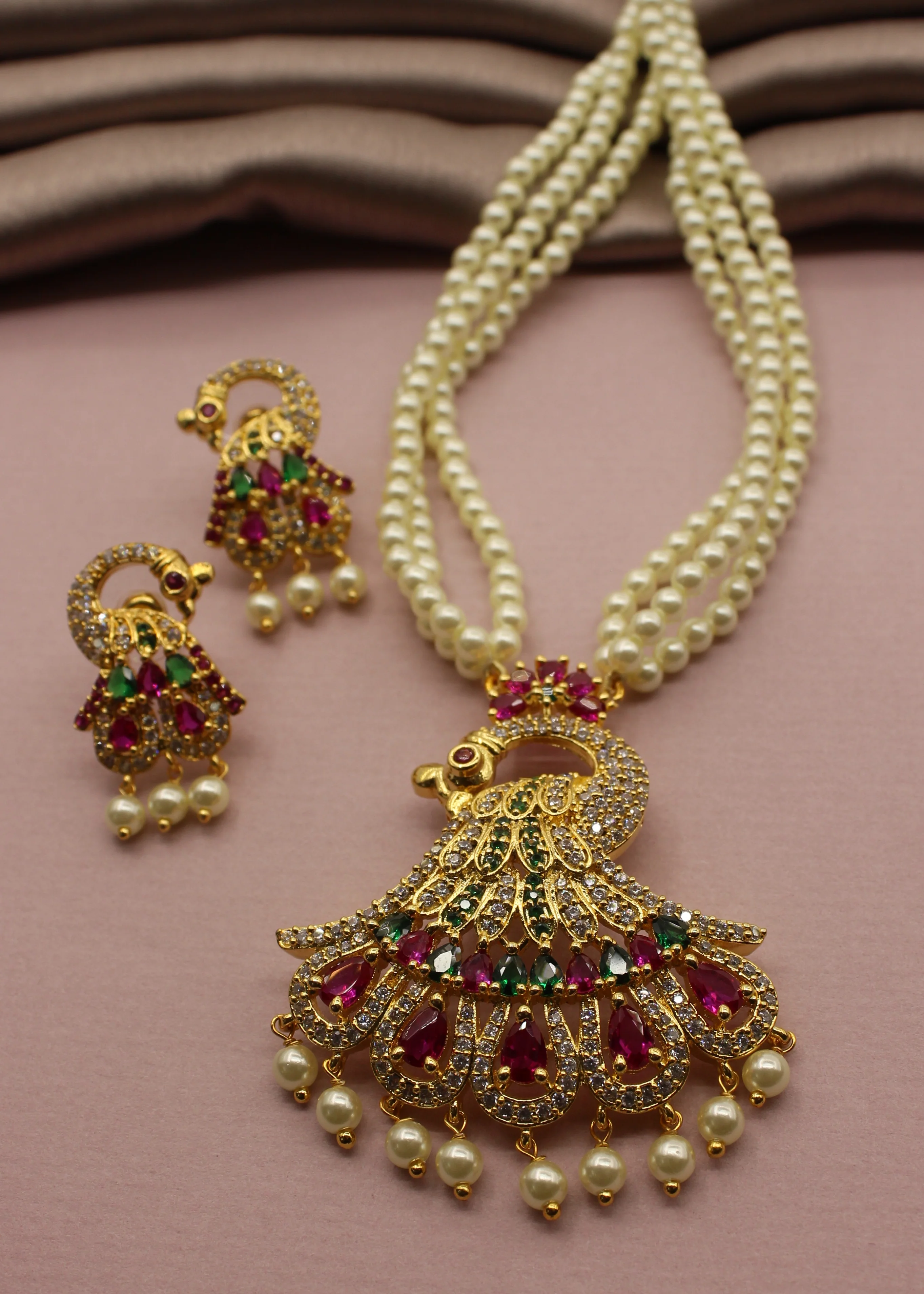 GORGEOUS PEACOCK NECKLACE - Image 3