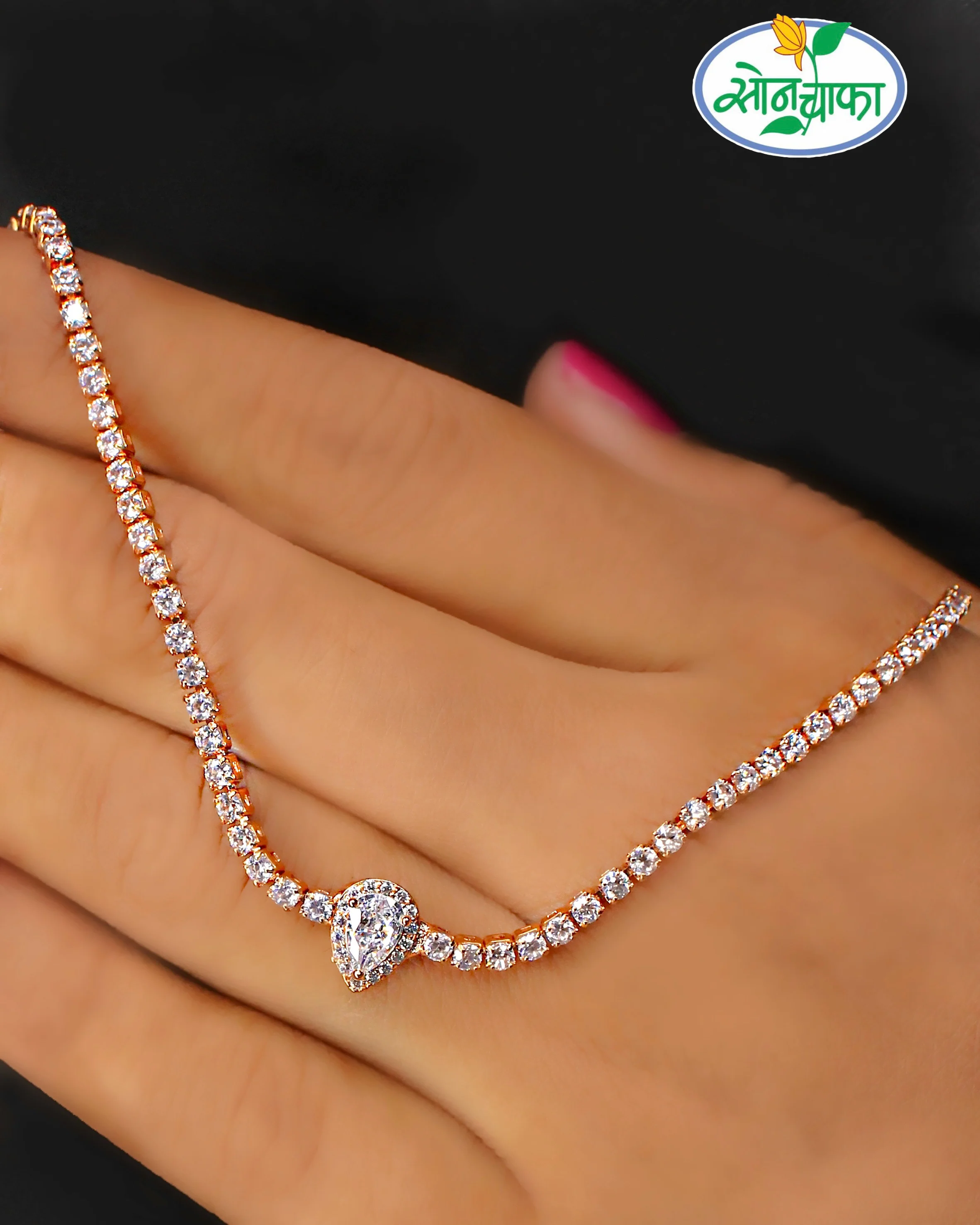 FANCIABLE DROPLET DIAMOND NECKLACE - Image 3
