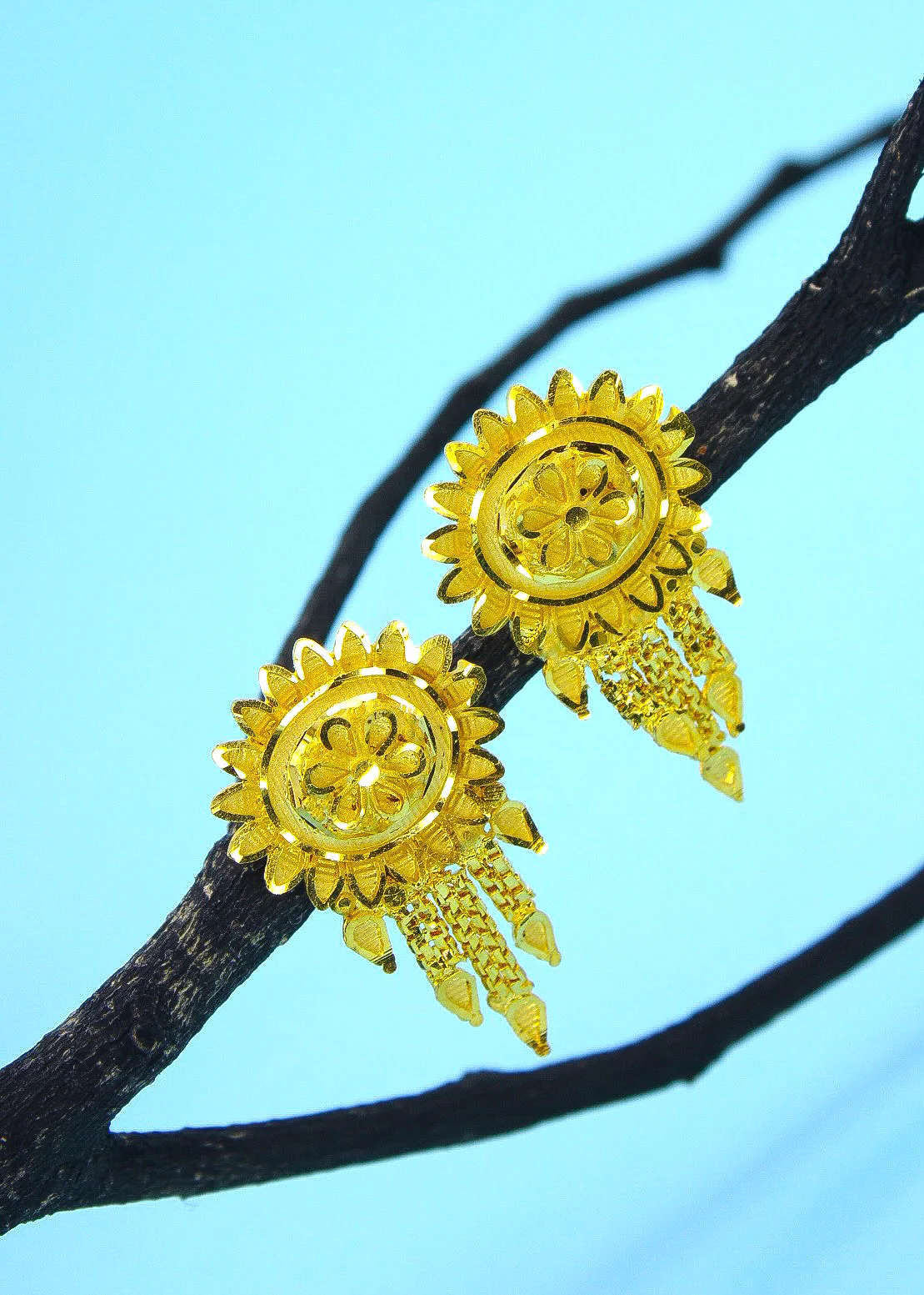 STYLISH GOLD PLATED EARRINGS - Image 3