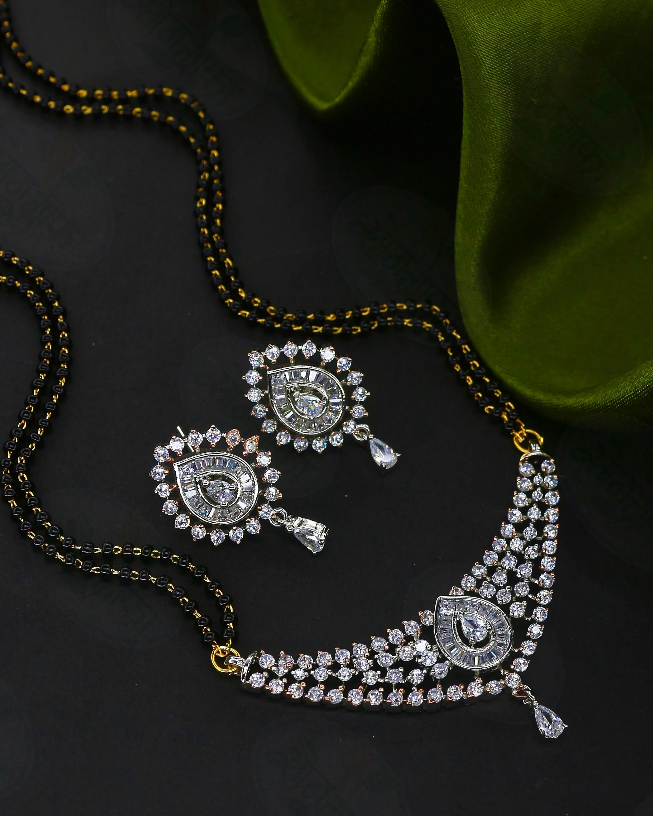 UNIQUE DESIGNER MANGALSUTRA - Image 2