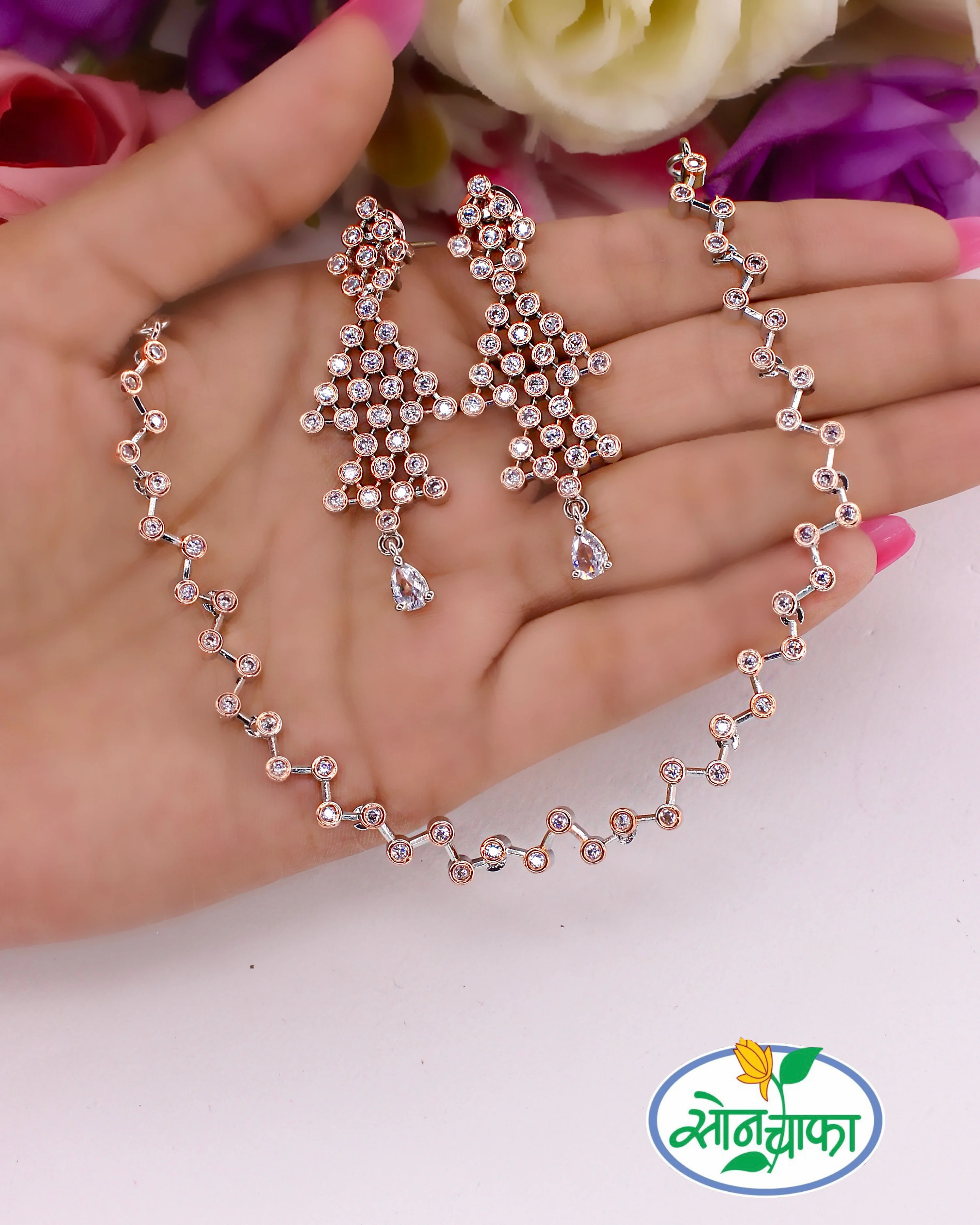 ELEGANCE DIAMOND NECKLACE - Image 2