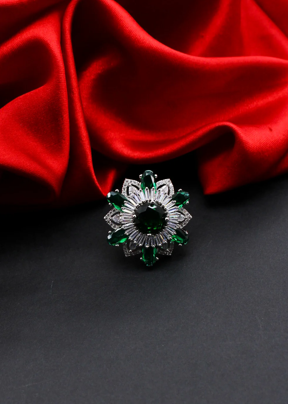 GLORIOUS DIA FINGER RING - Image 6
