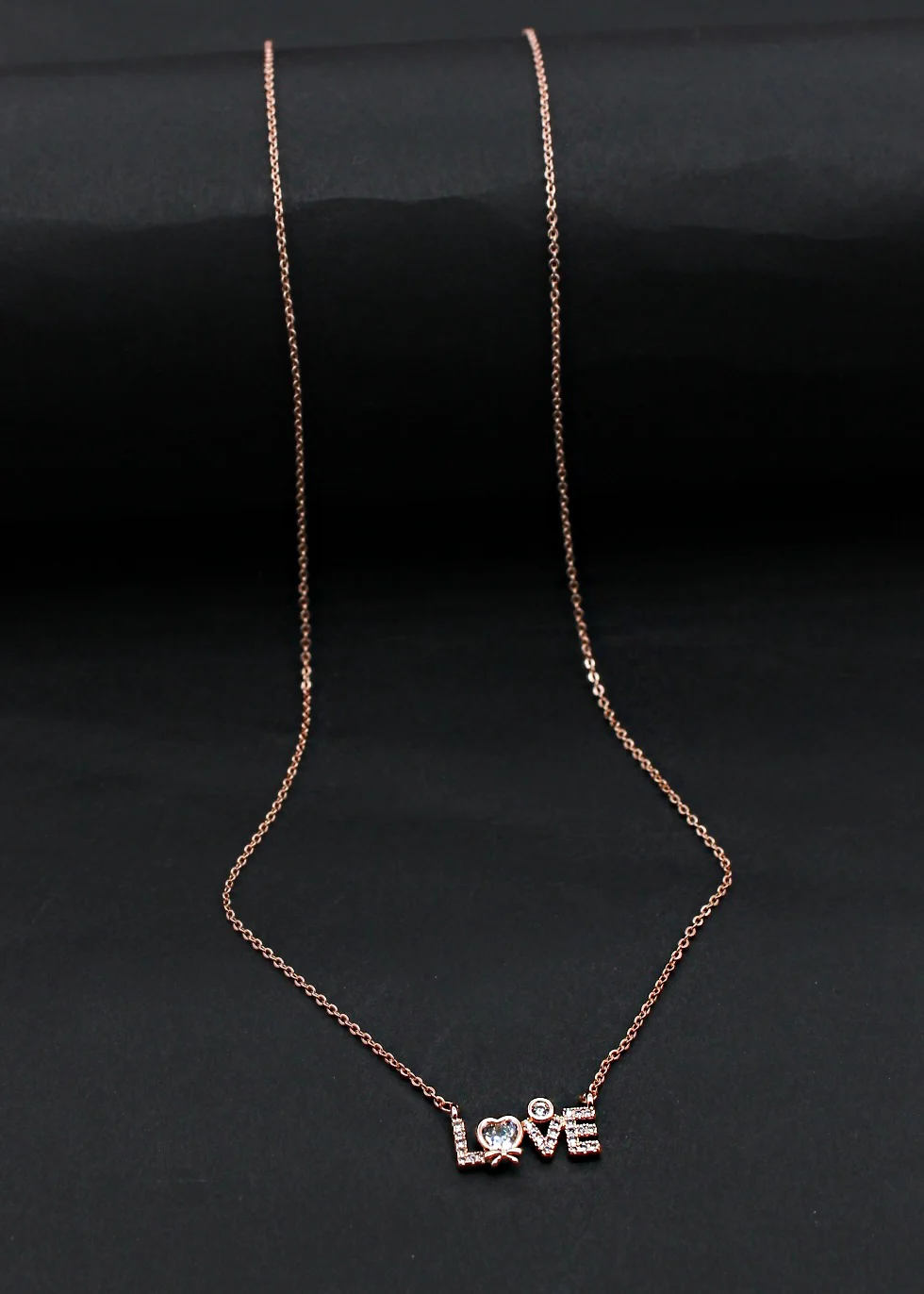 PRETTY CHAIN PENDANT - Image 6