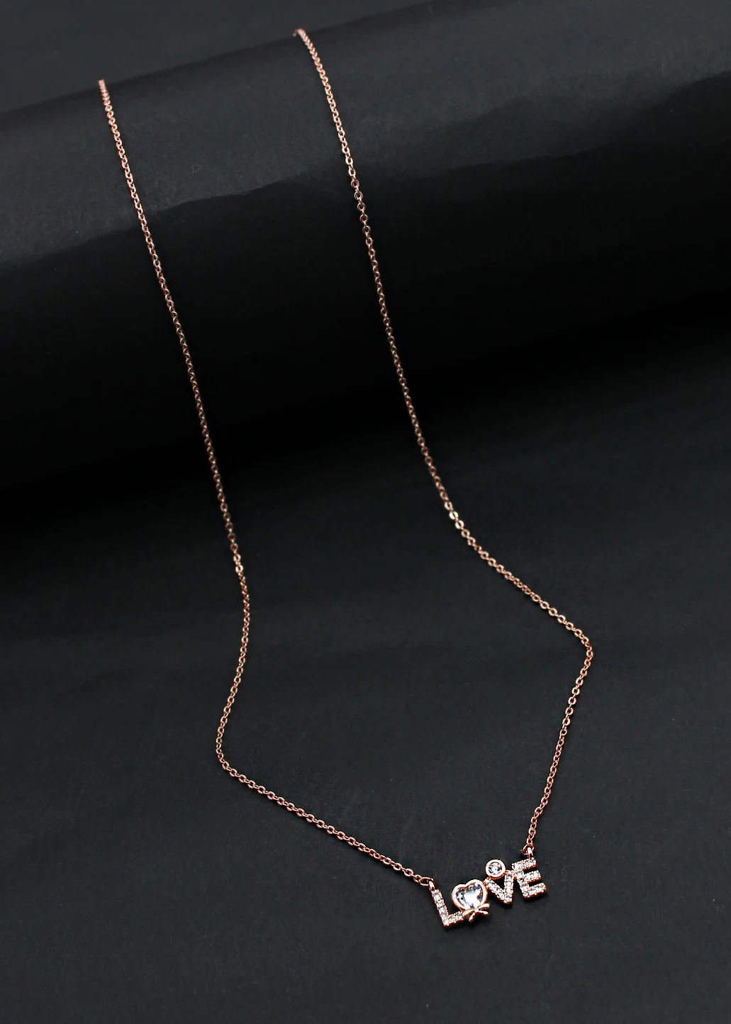 PRETTY CHAIN PENDANT - Image 8