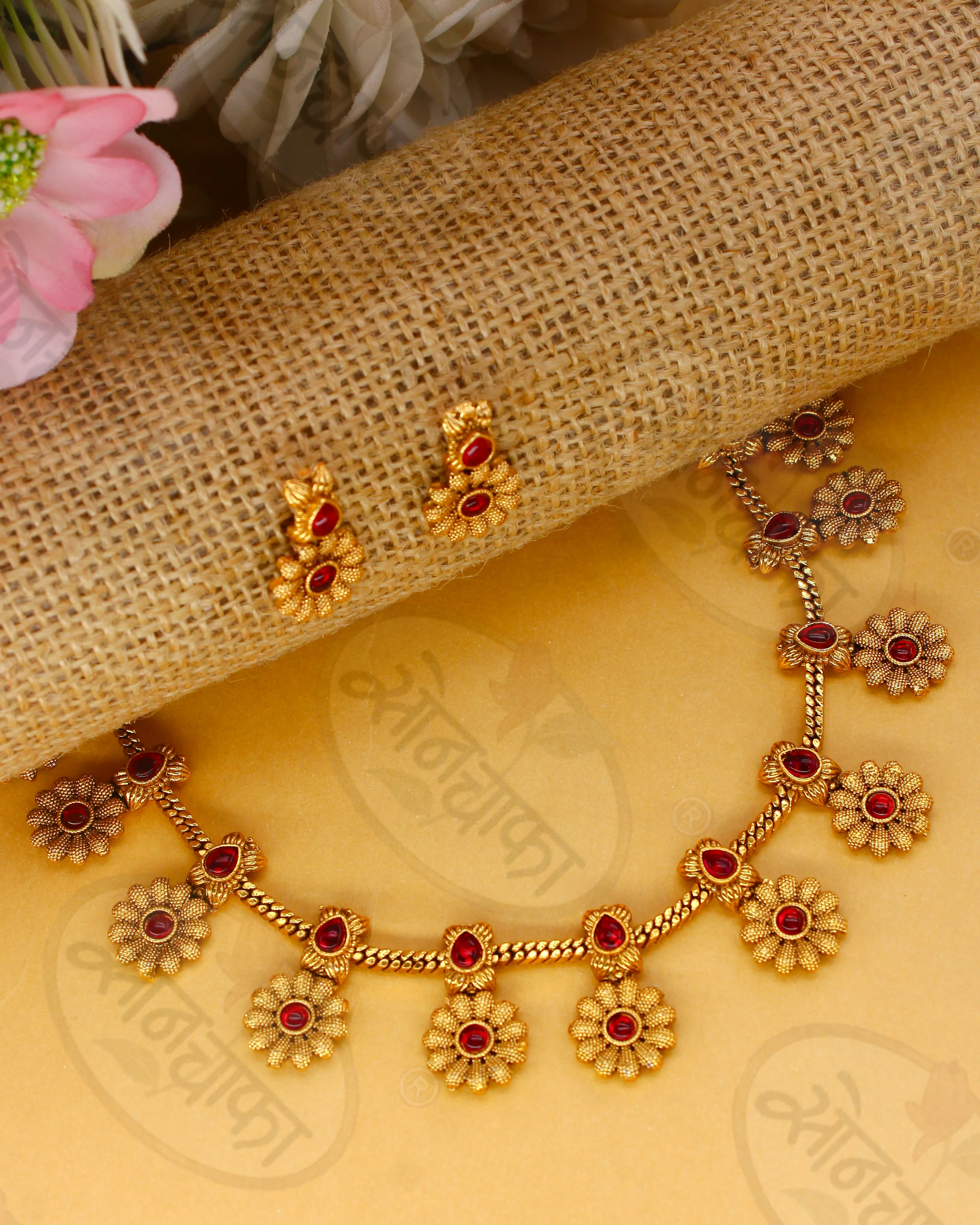 TRADITIONAL FLORET NECKLACE - Image 2
