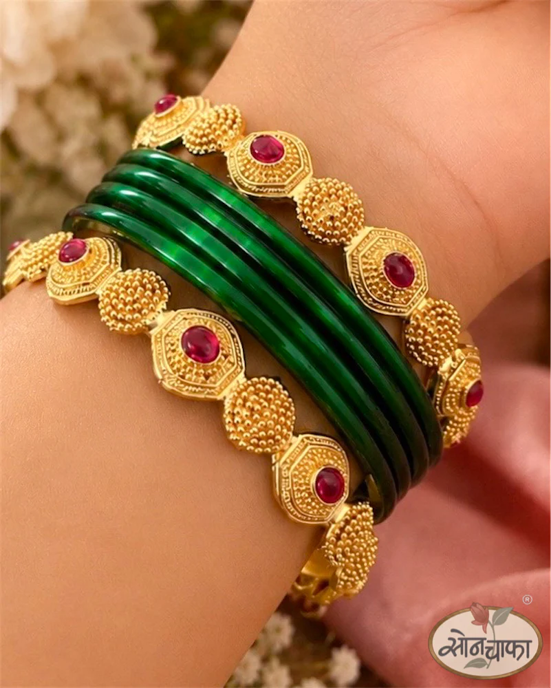 STYLISH PESHWAI BANGLES