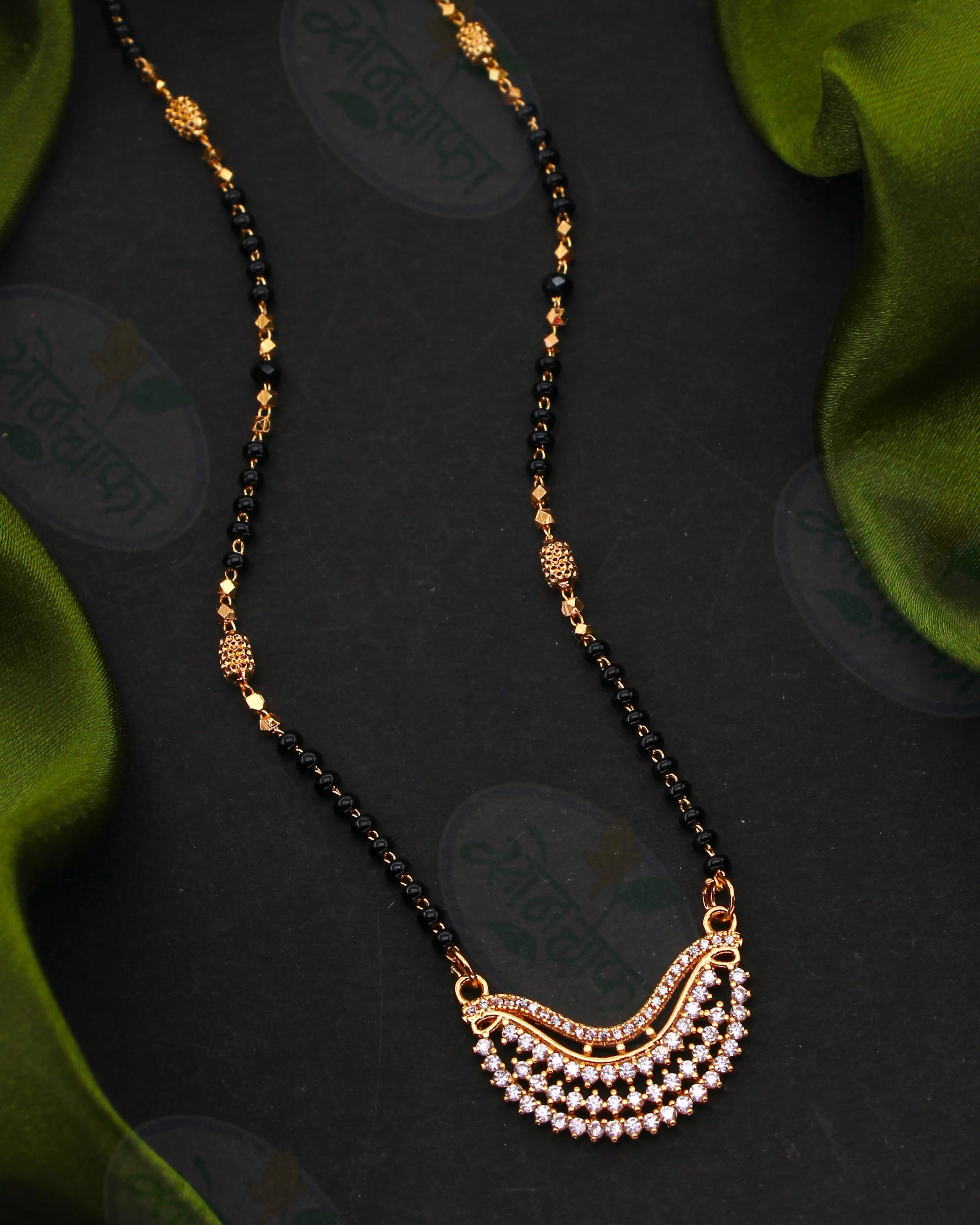IMPRESSIVE DIAMOND MANGALSUTRA - Image 2