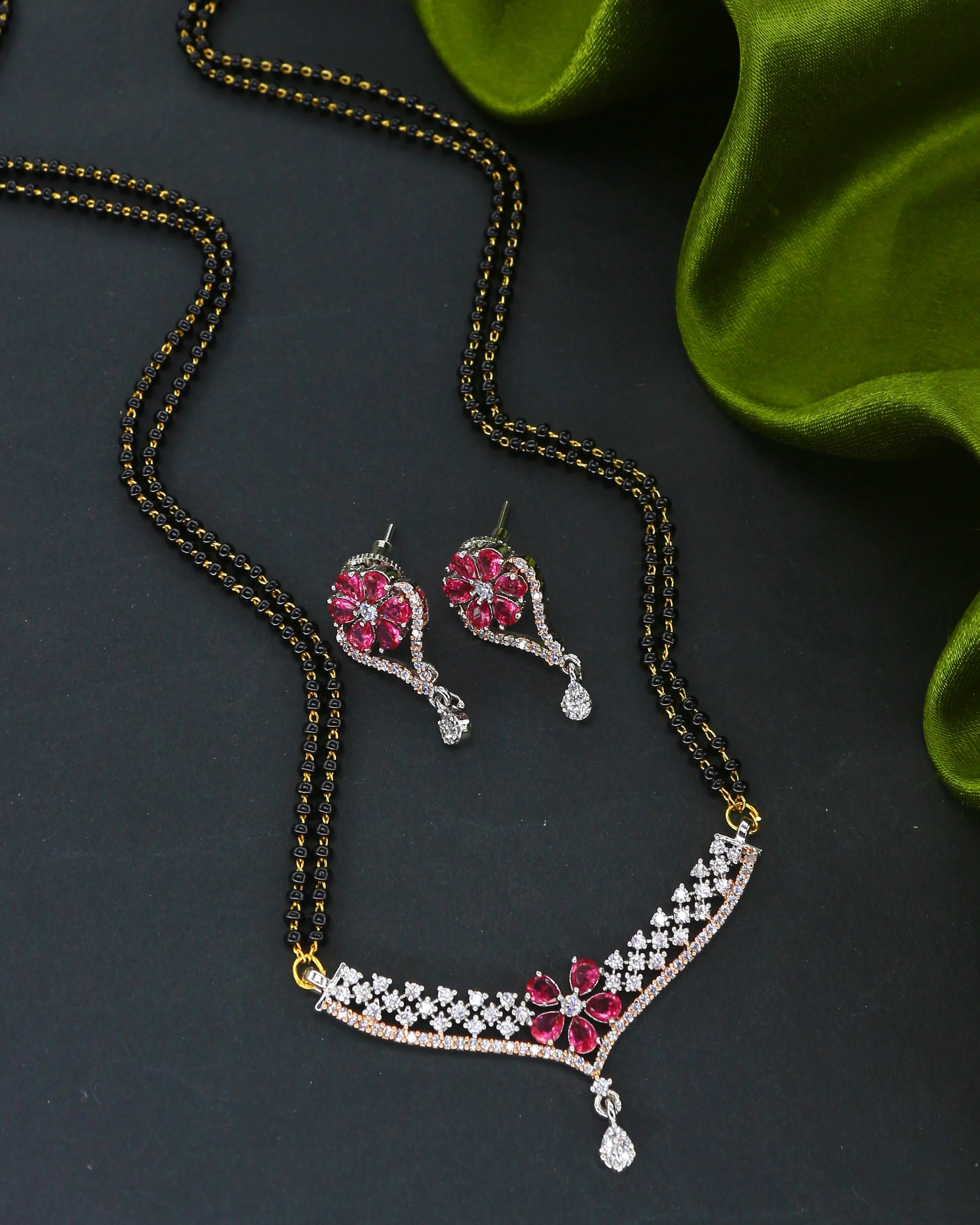 RADIANT ENCHANTMENT DIAMOND MANGALSUTRA - Image 9