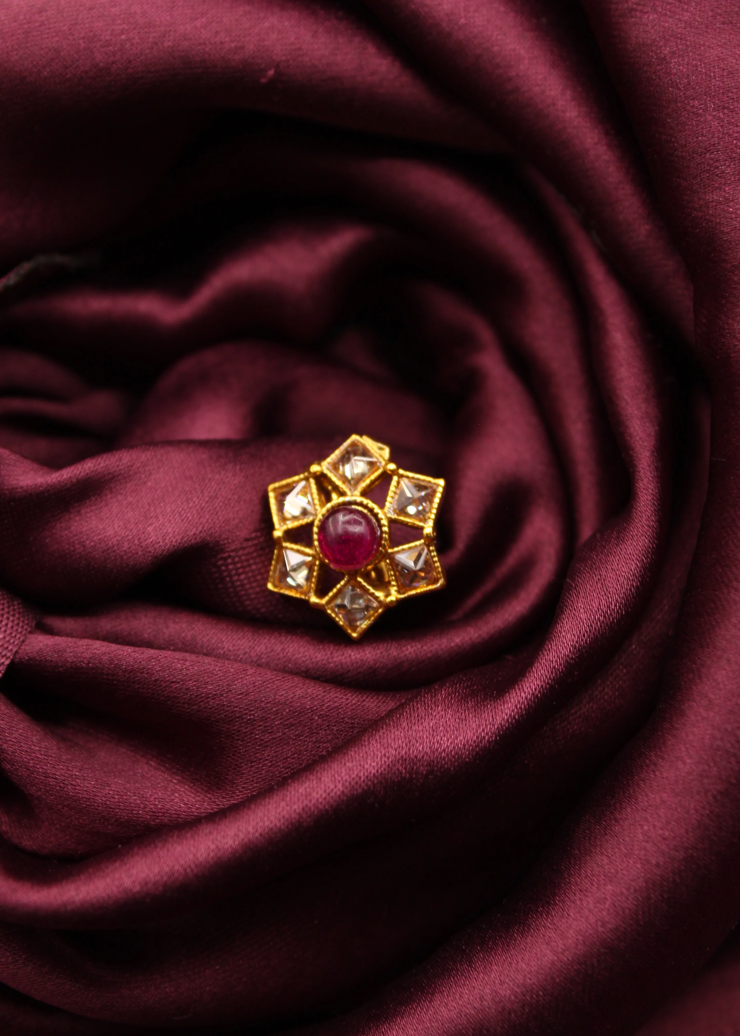 SPARKLING NOSE PIN - Image 5