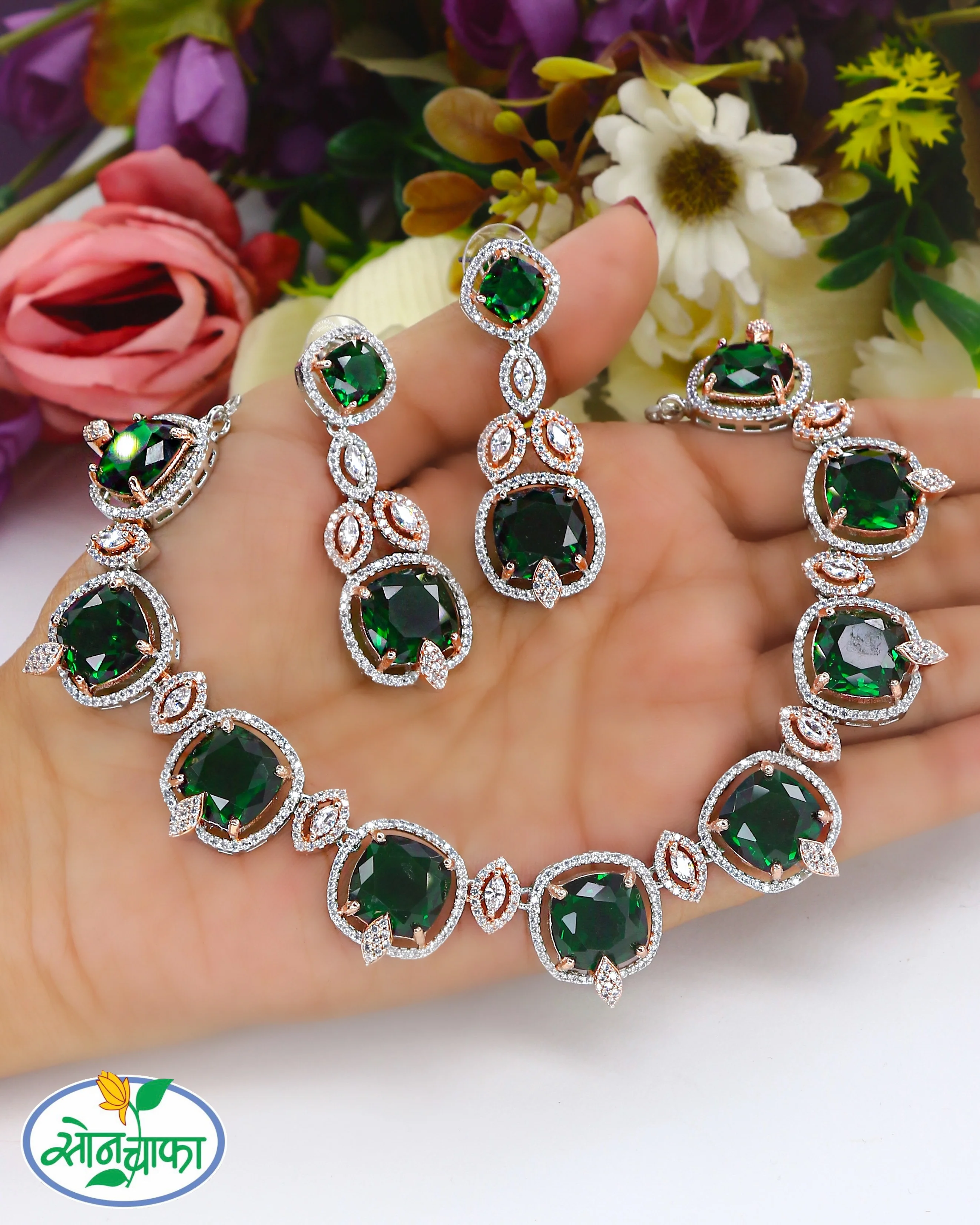 MODERN AESTHETIC DIAMOND NECKLACE - Image 2