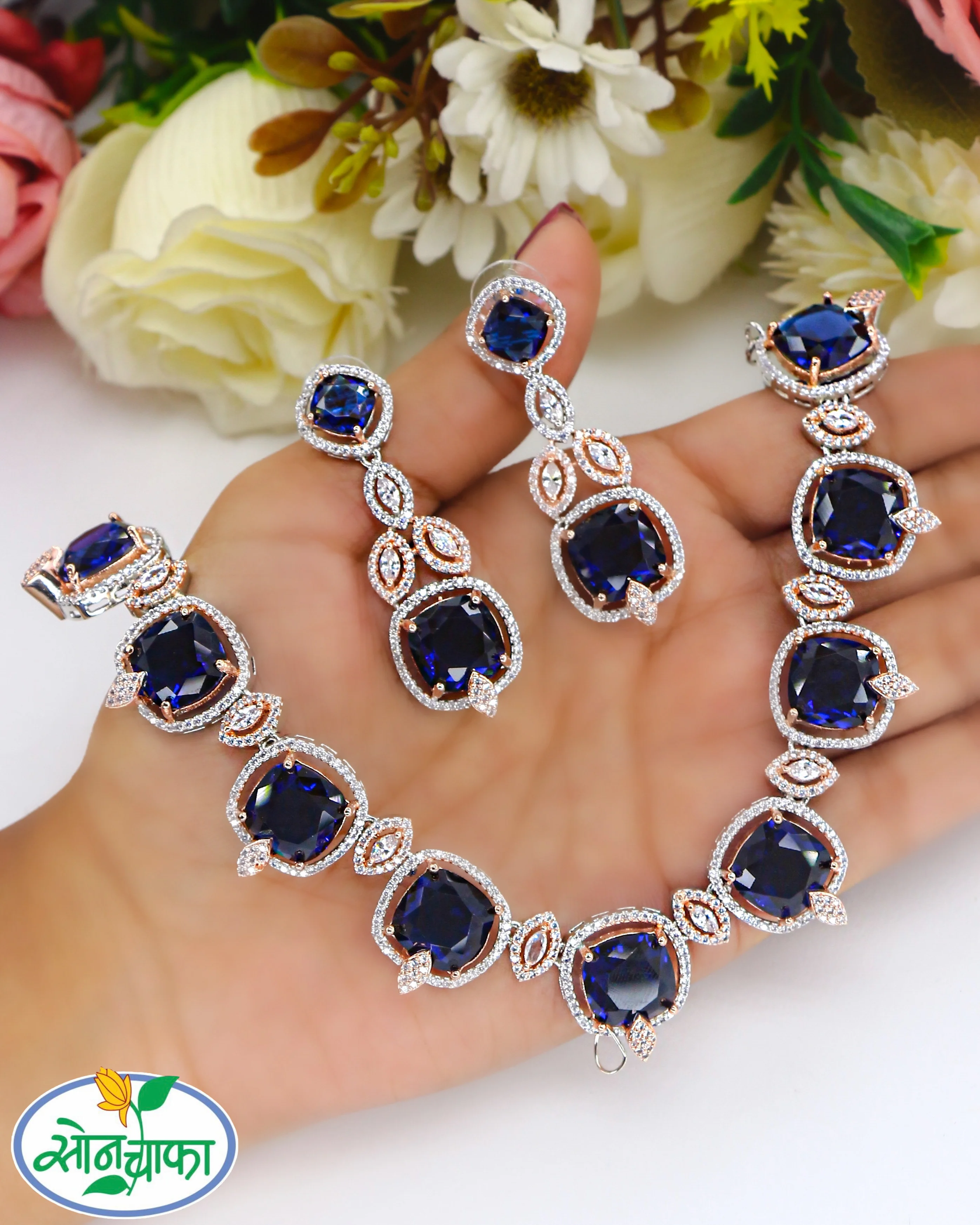 MODERN AESTHETIC DIAMOND NECKLACE - Image 3