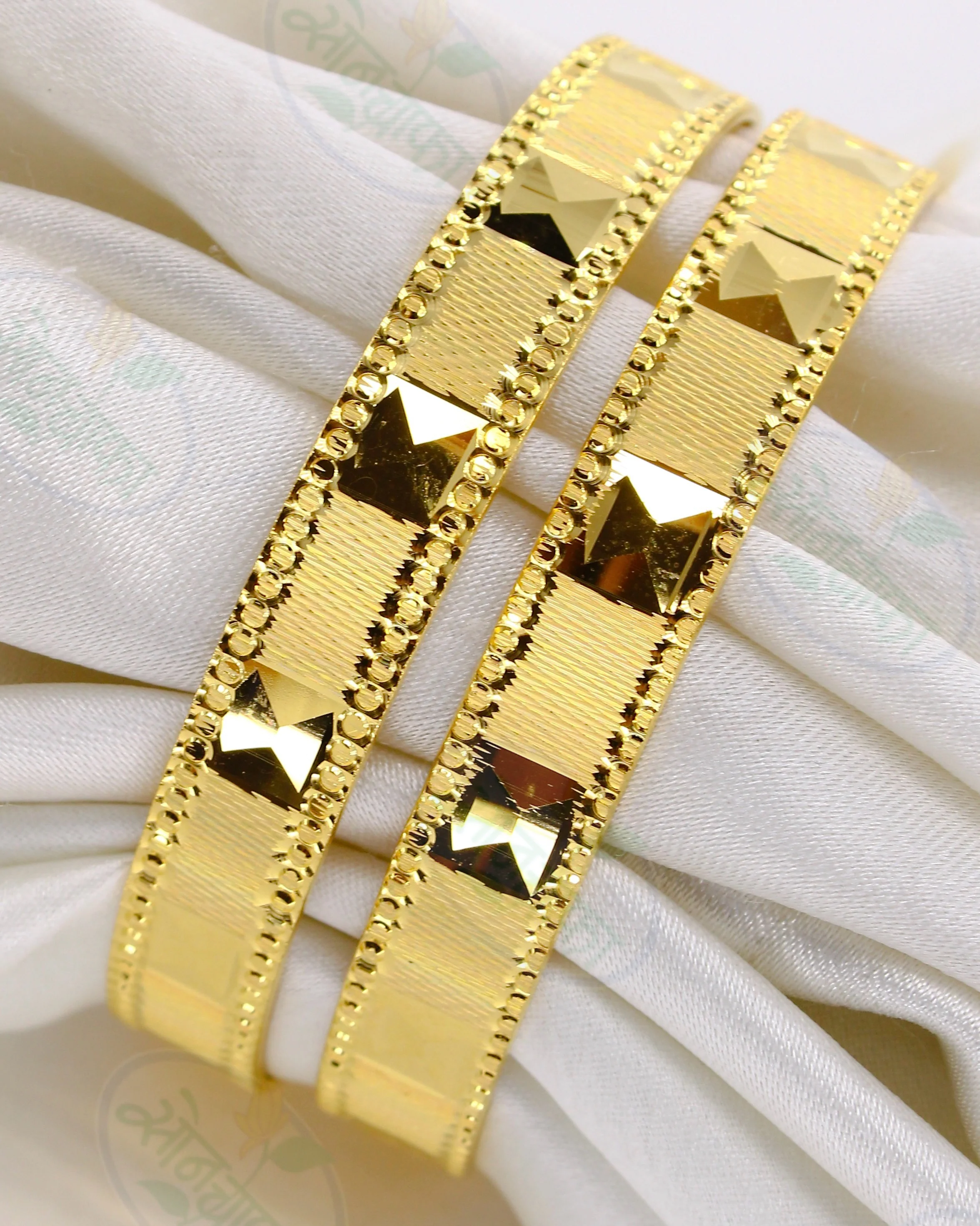 DAZZLING SQUARE DESIGNER BANGLES - Image 2