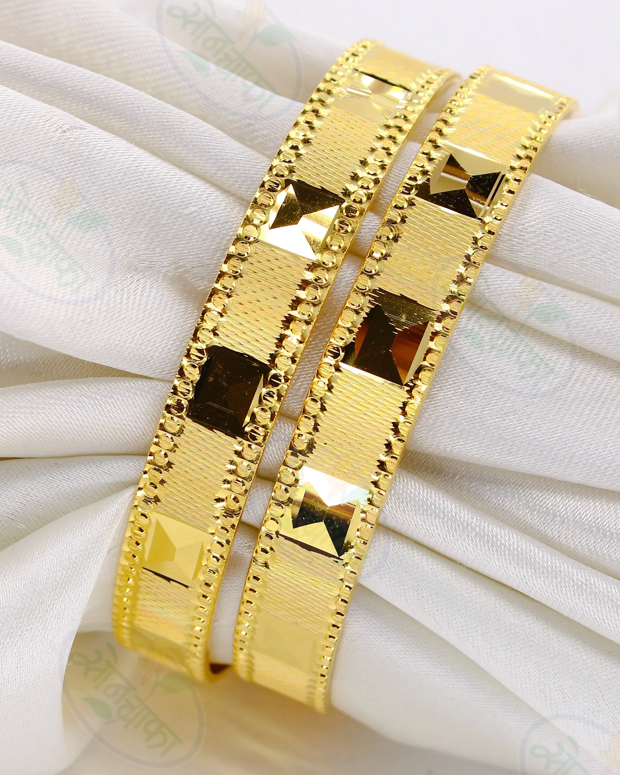 DAZZLING SQUARE DESIGNER BANGLES - Image 3