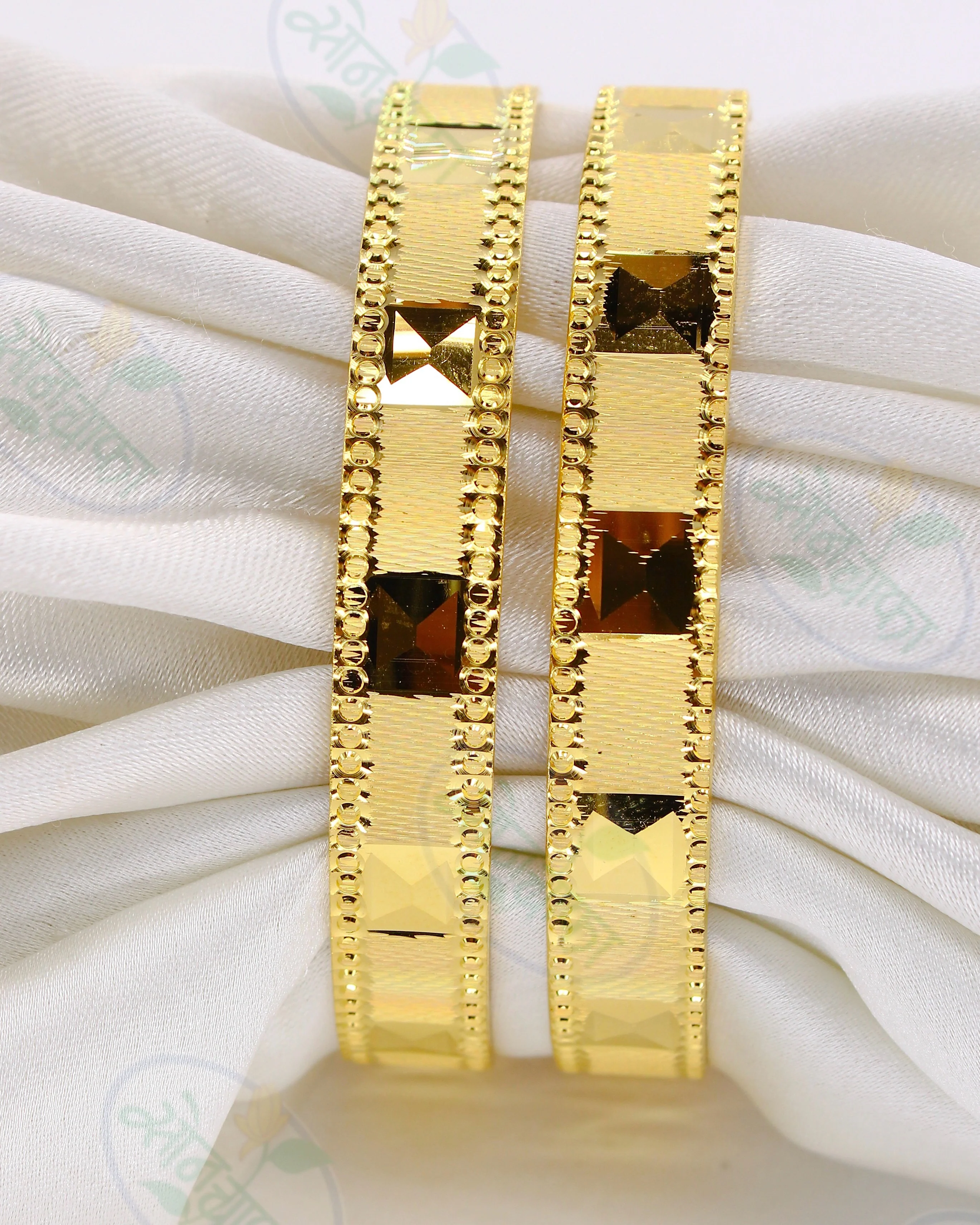 DAZZLING SQUARE DESIGNER BANGLES - Image 4