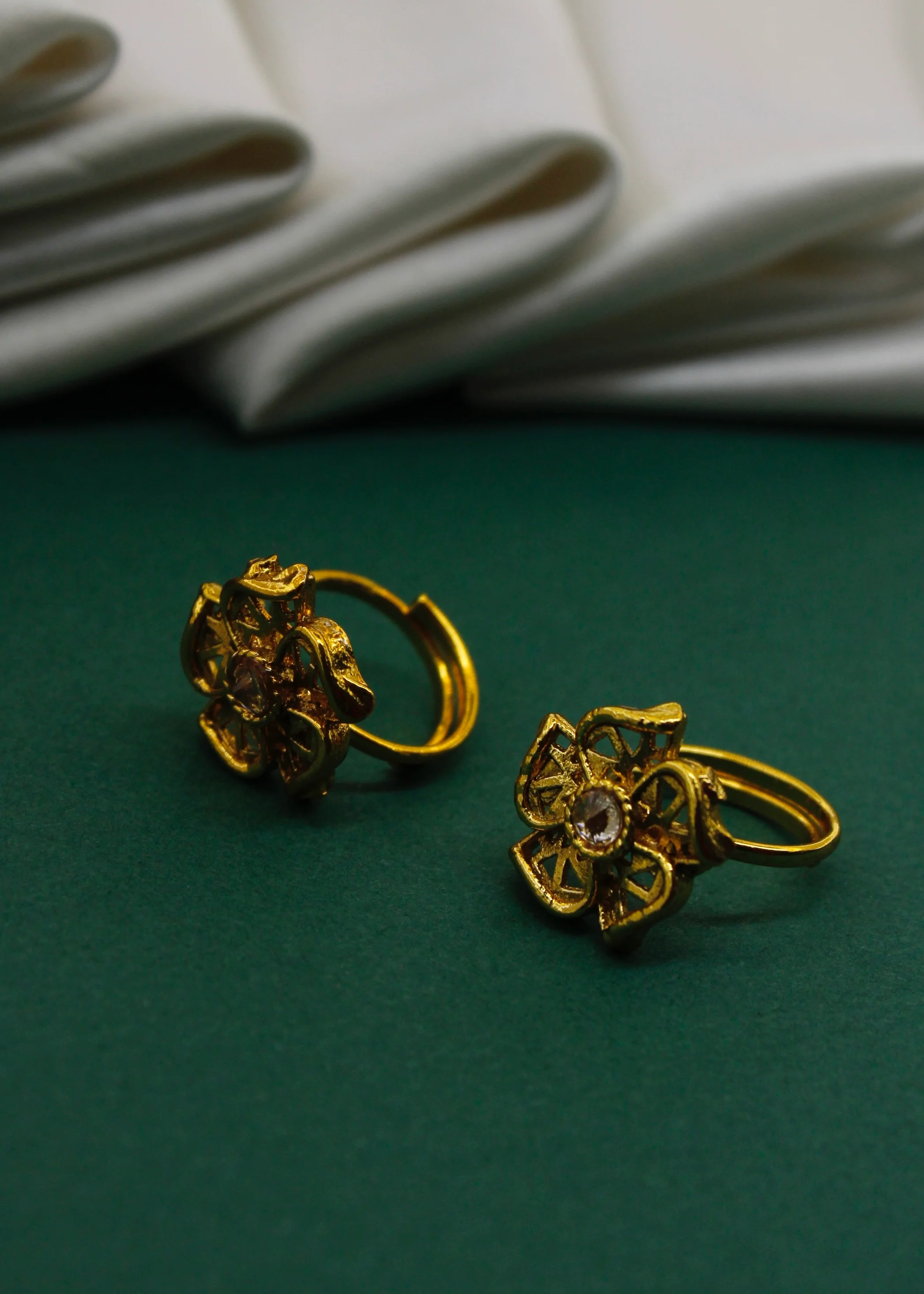FANCY ANTIQUE BICHAVE - Image 2
