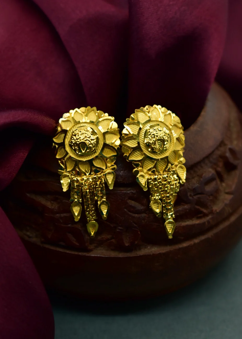 GRACEFUL DESIGNER EARRINGS - Image 8