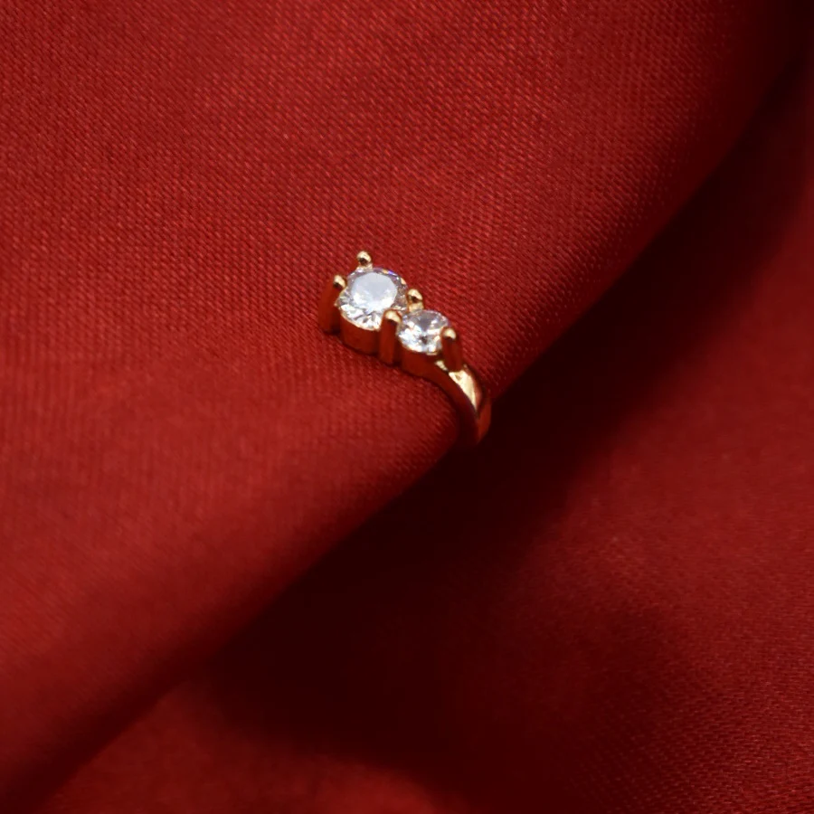 SIMPLE STYLISH NOSE PIN - Image 3