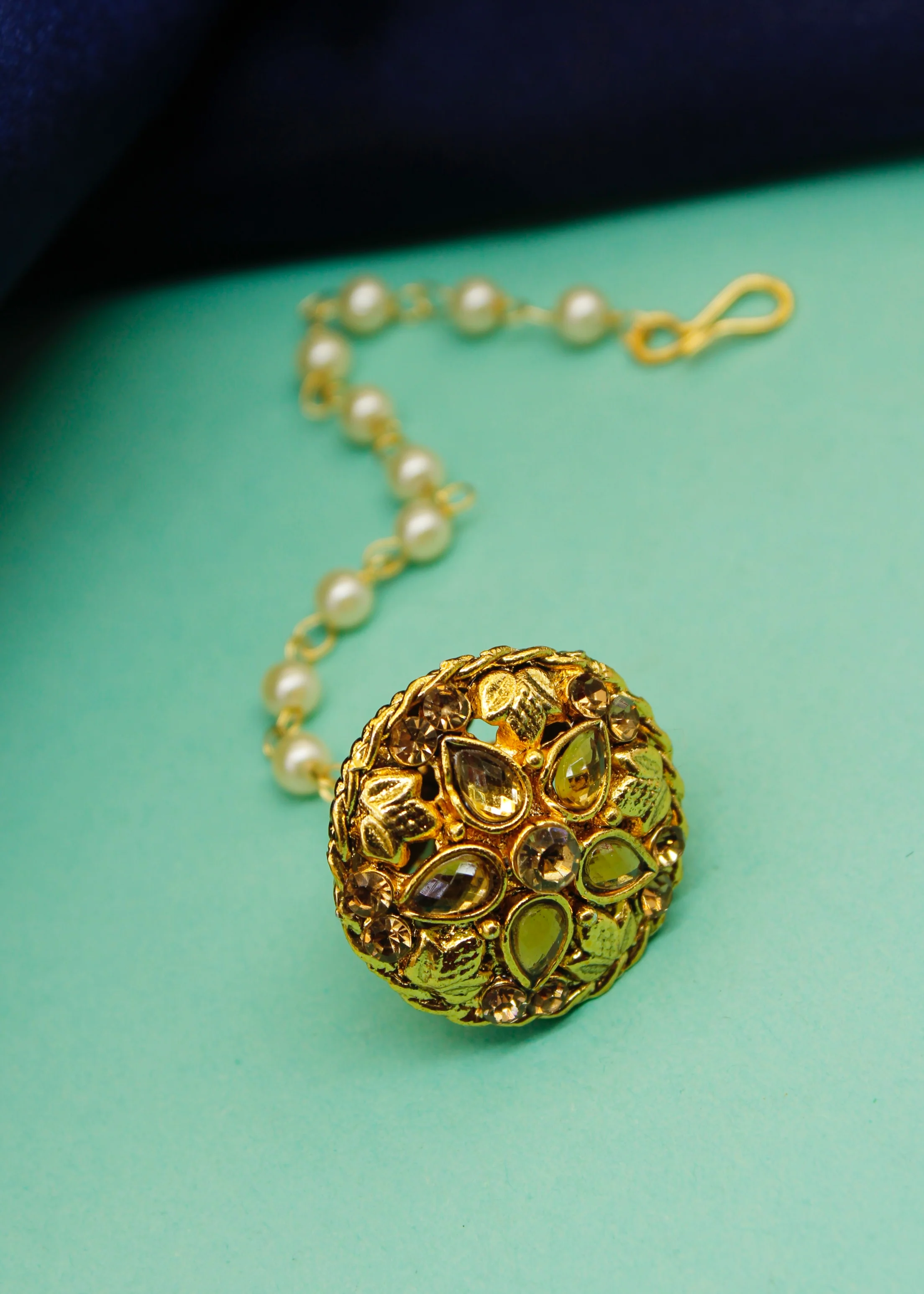 UNIQUE DESIGNER BINDI
