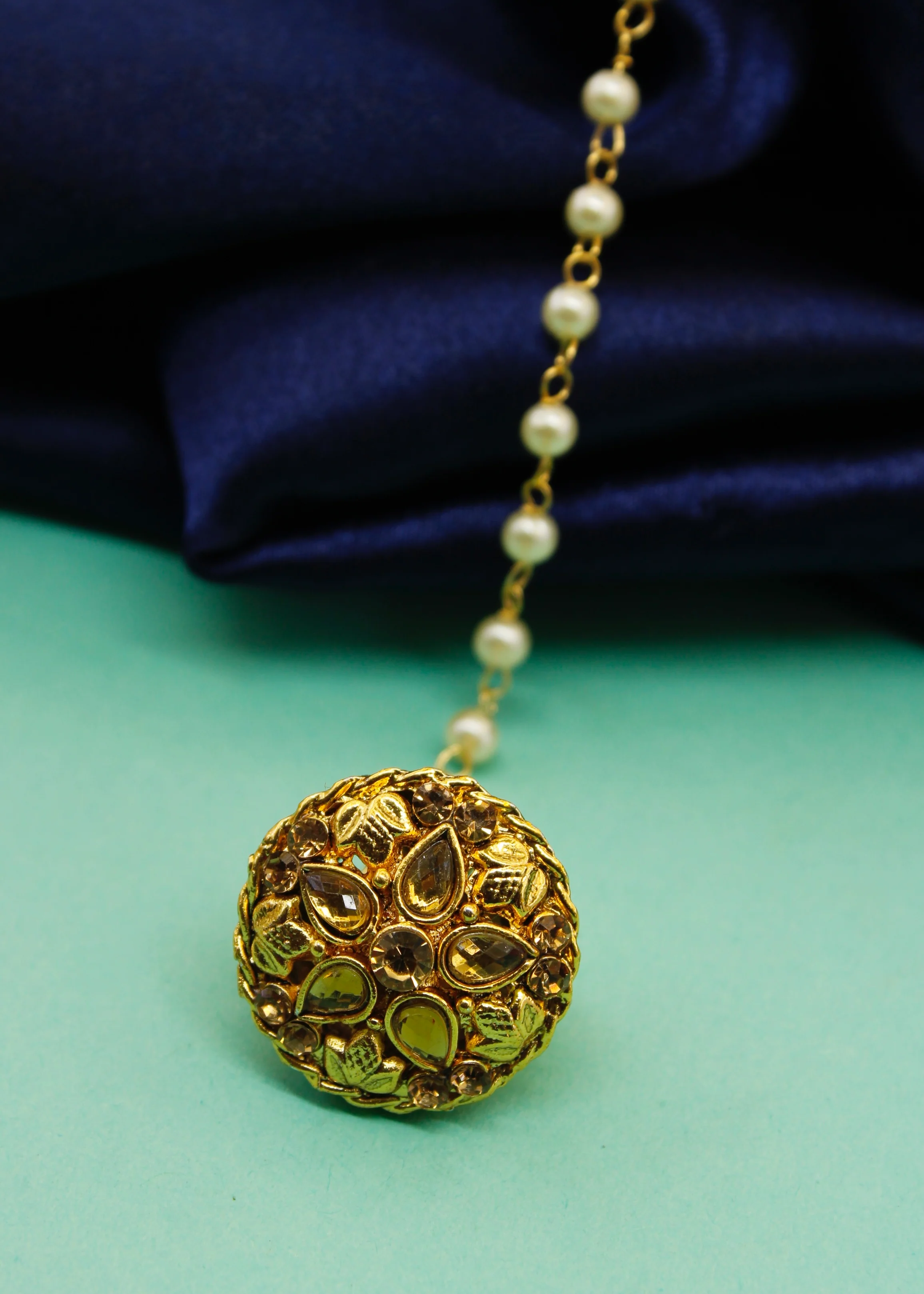 UNIQUE DESIGNER BINDI - Image 3