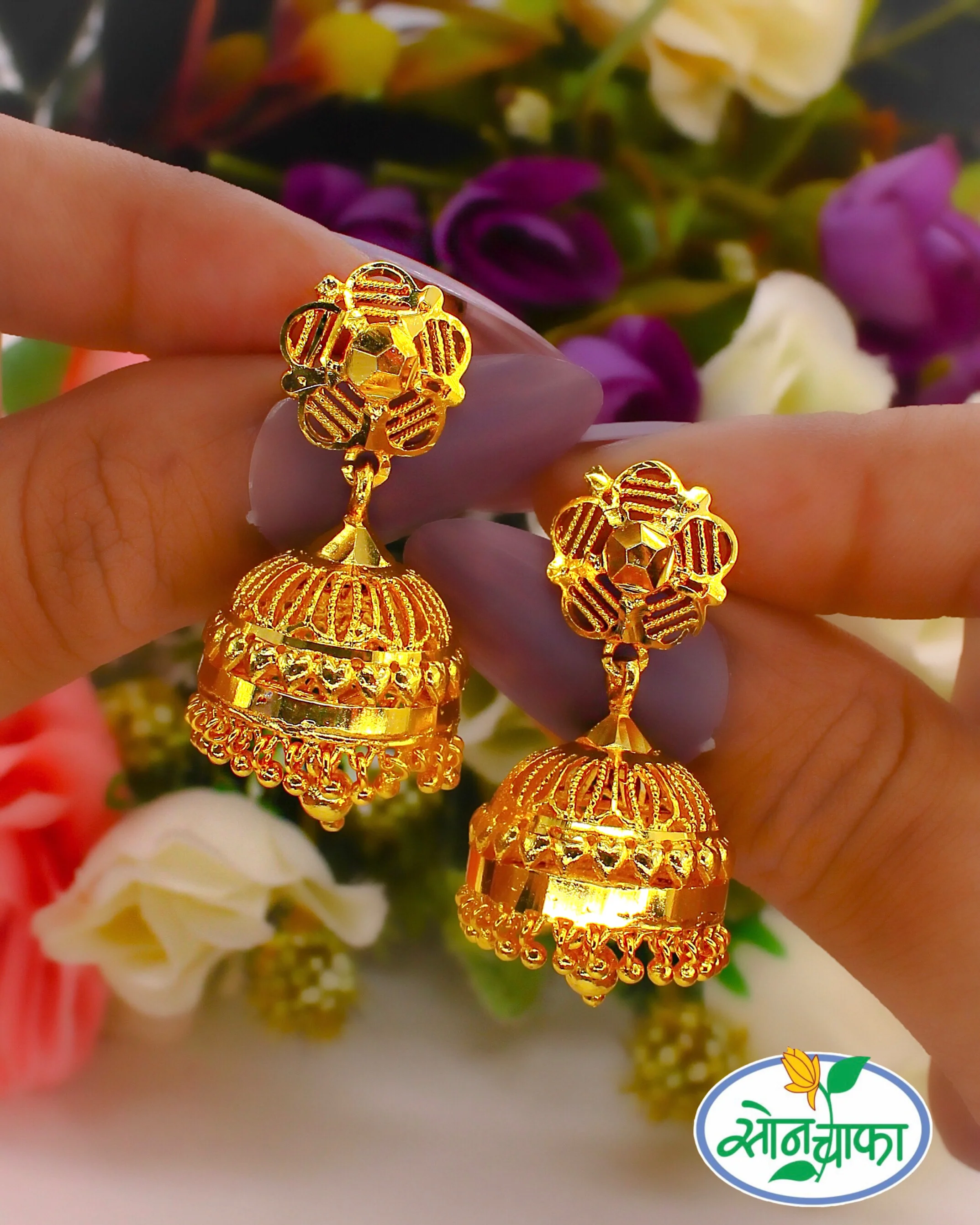 ALLURING JHUMKI EARRINGS