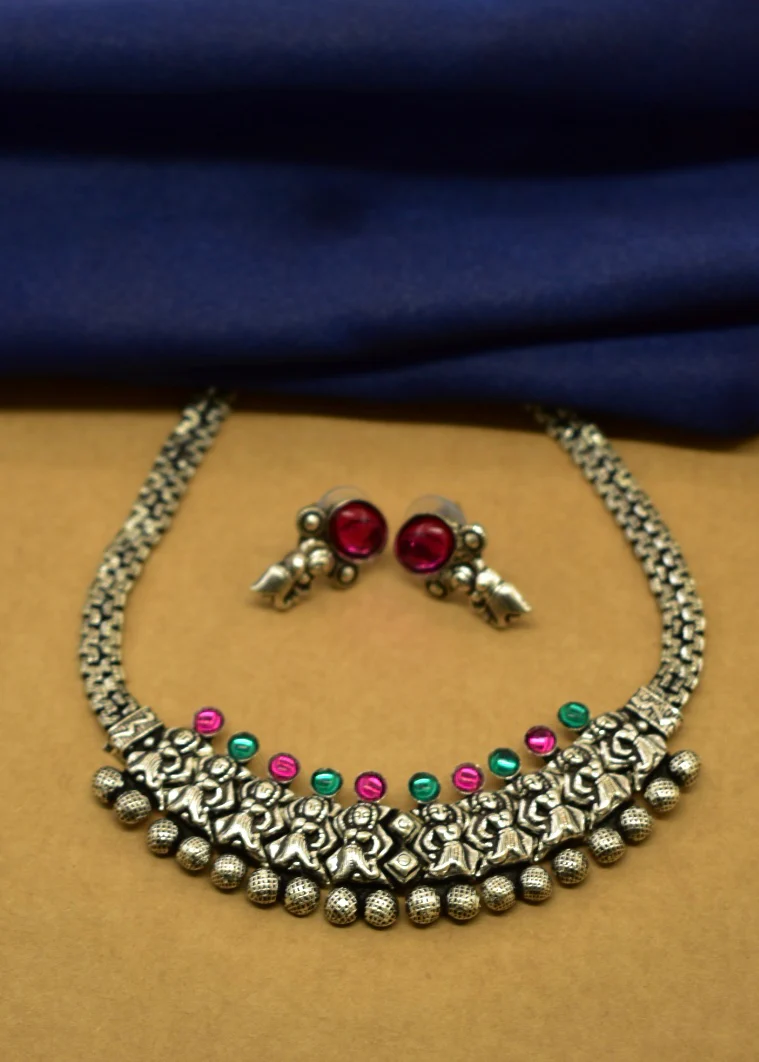 UNIQUE DESIGNER CHOKER - Image 3