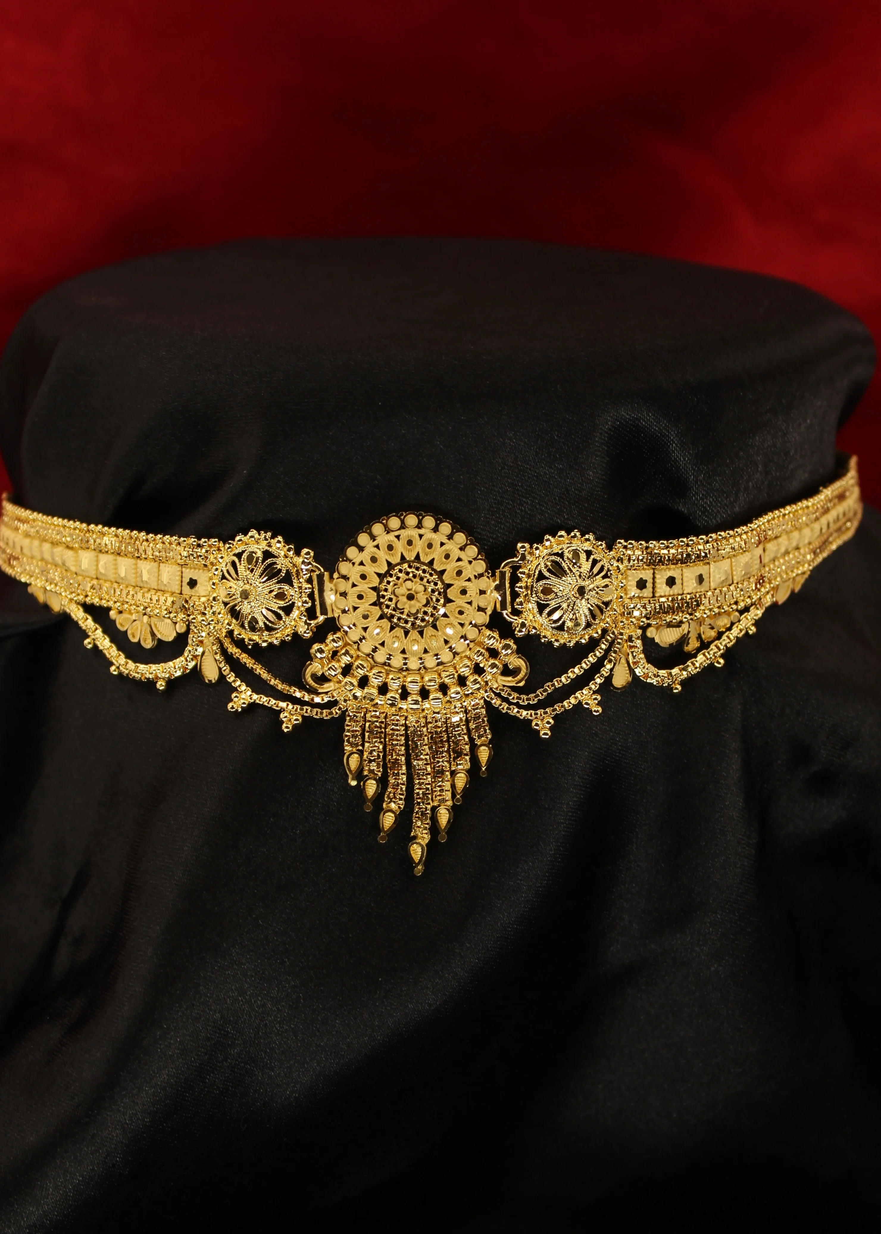 GRACEFUL GOLD PLATED MEKHALA - Image 2