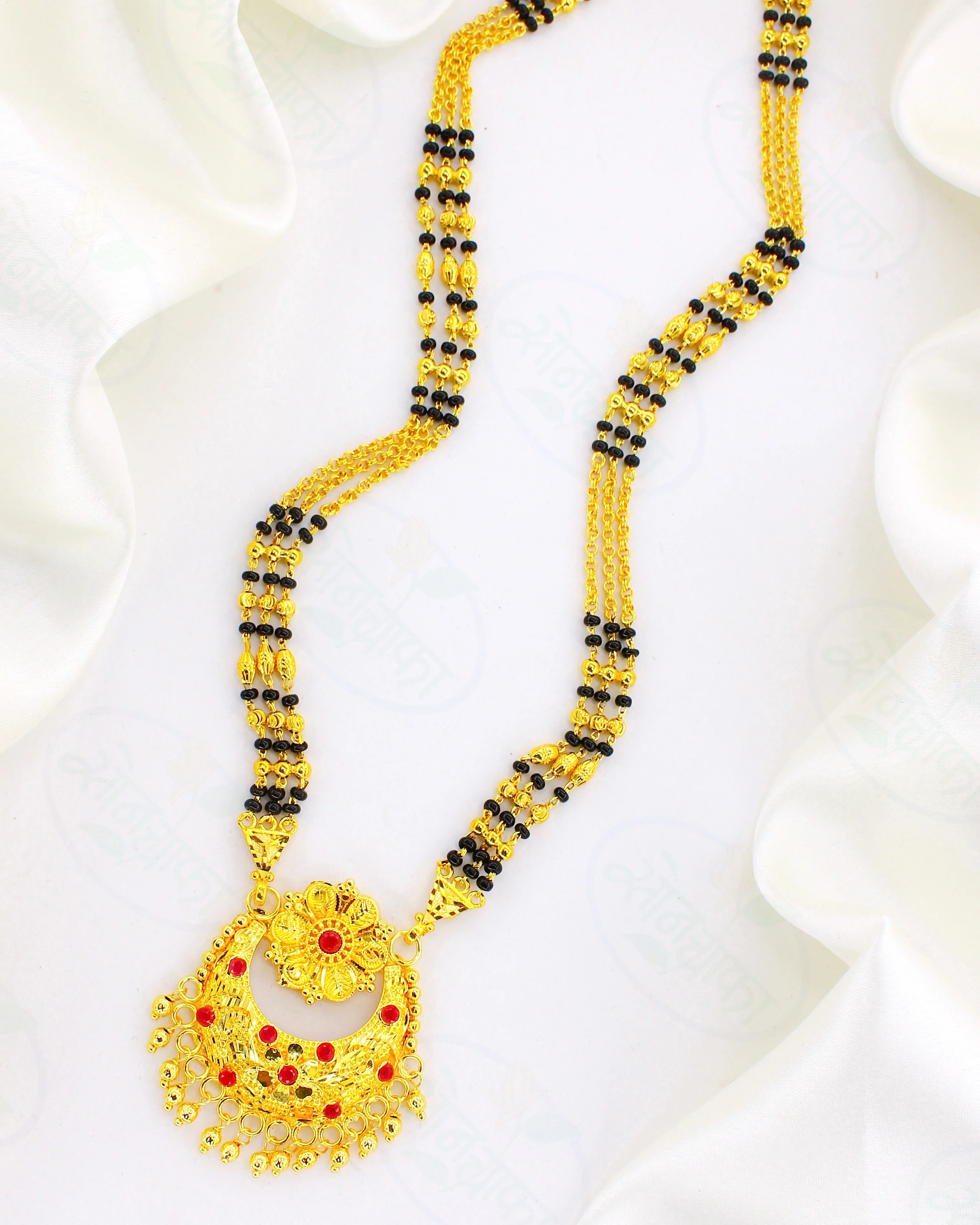 EXCELLENT GOLDEN FINISH MANGALSUTRA - Image 3