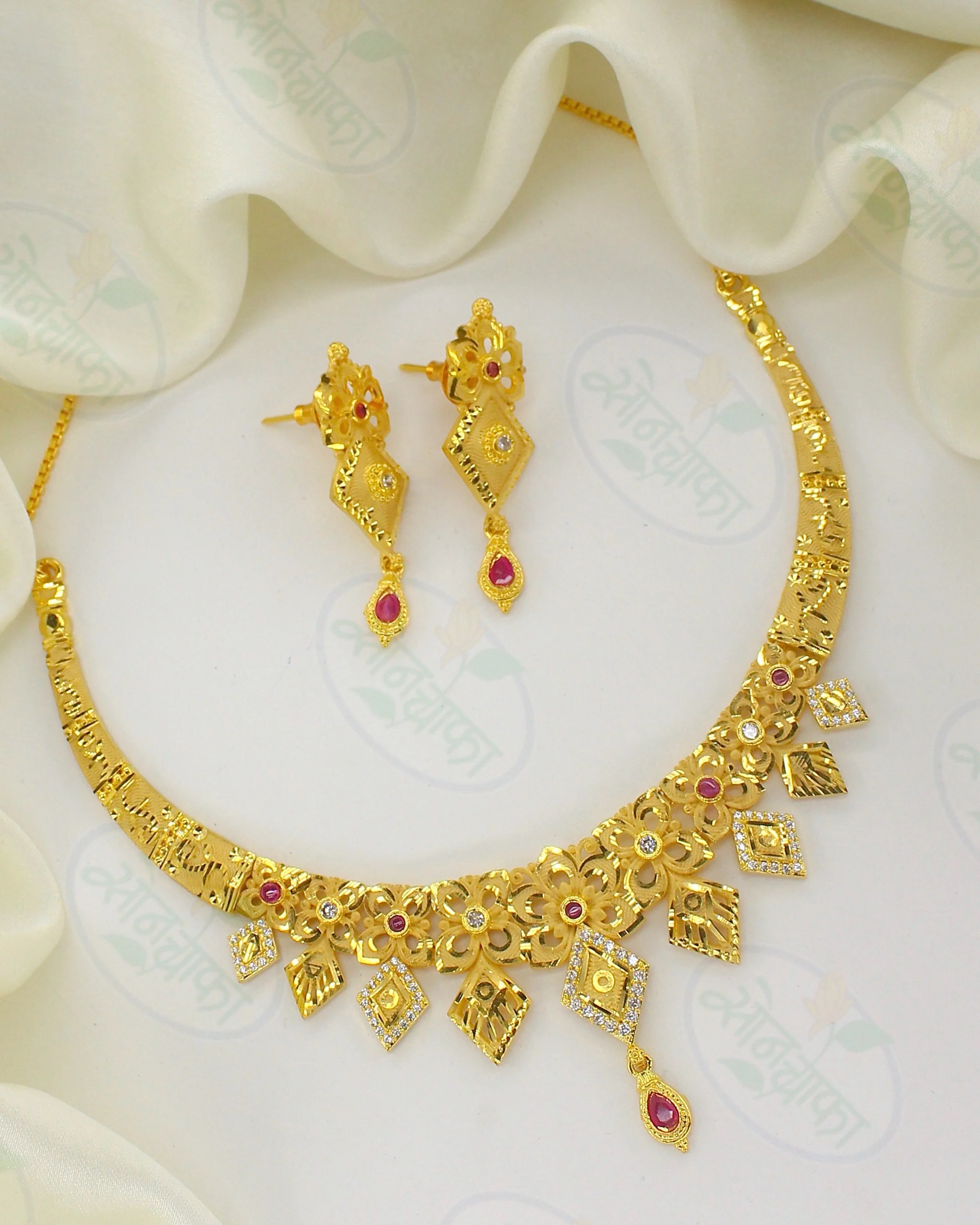 MINAKARI GOLD PLATED NECKLACE