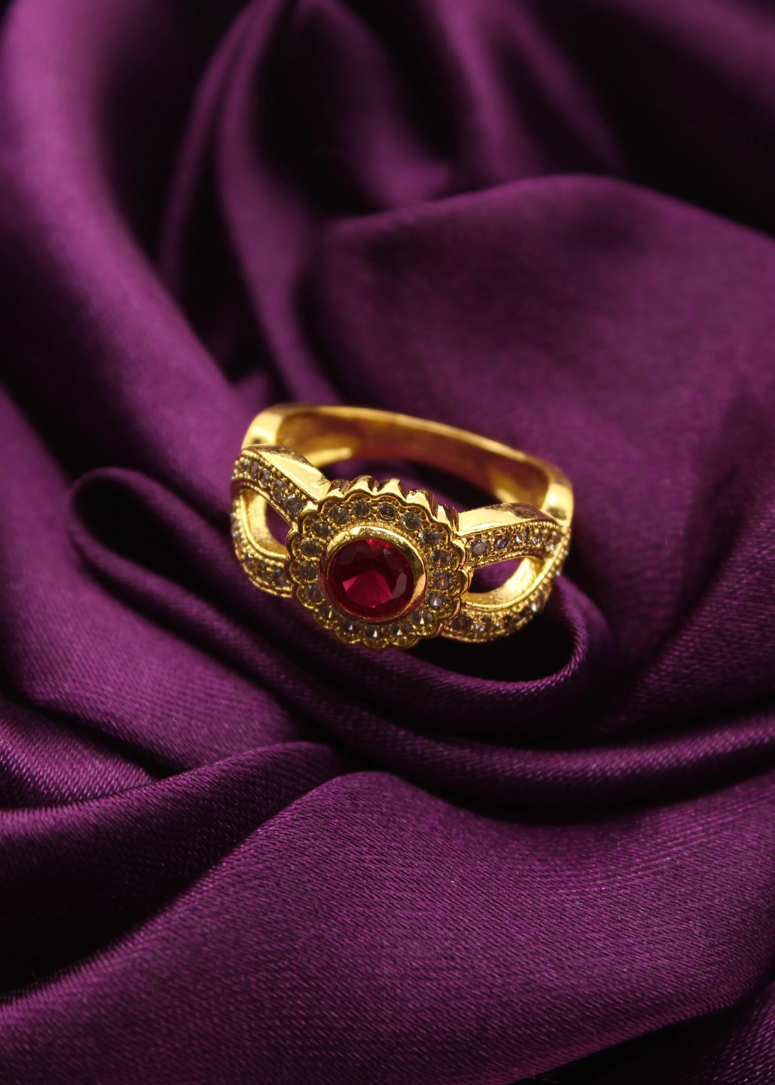 FANCY FLORAL RING