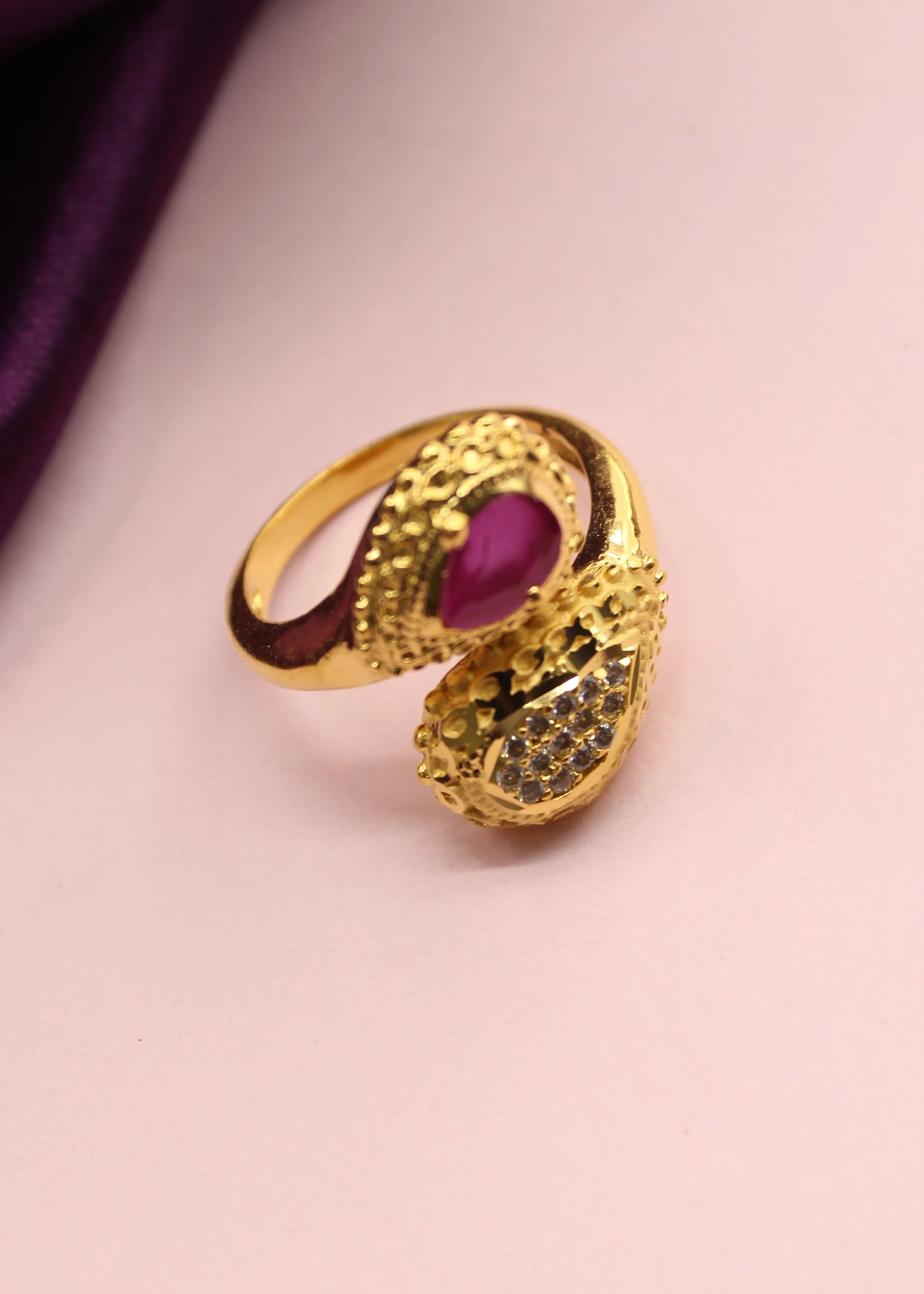 UNIQUE DESIGNER RING