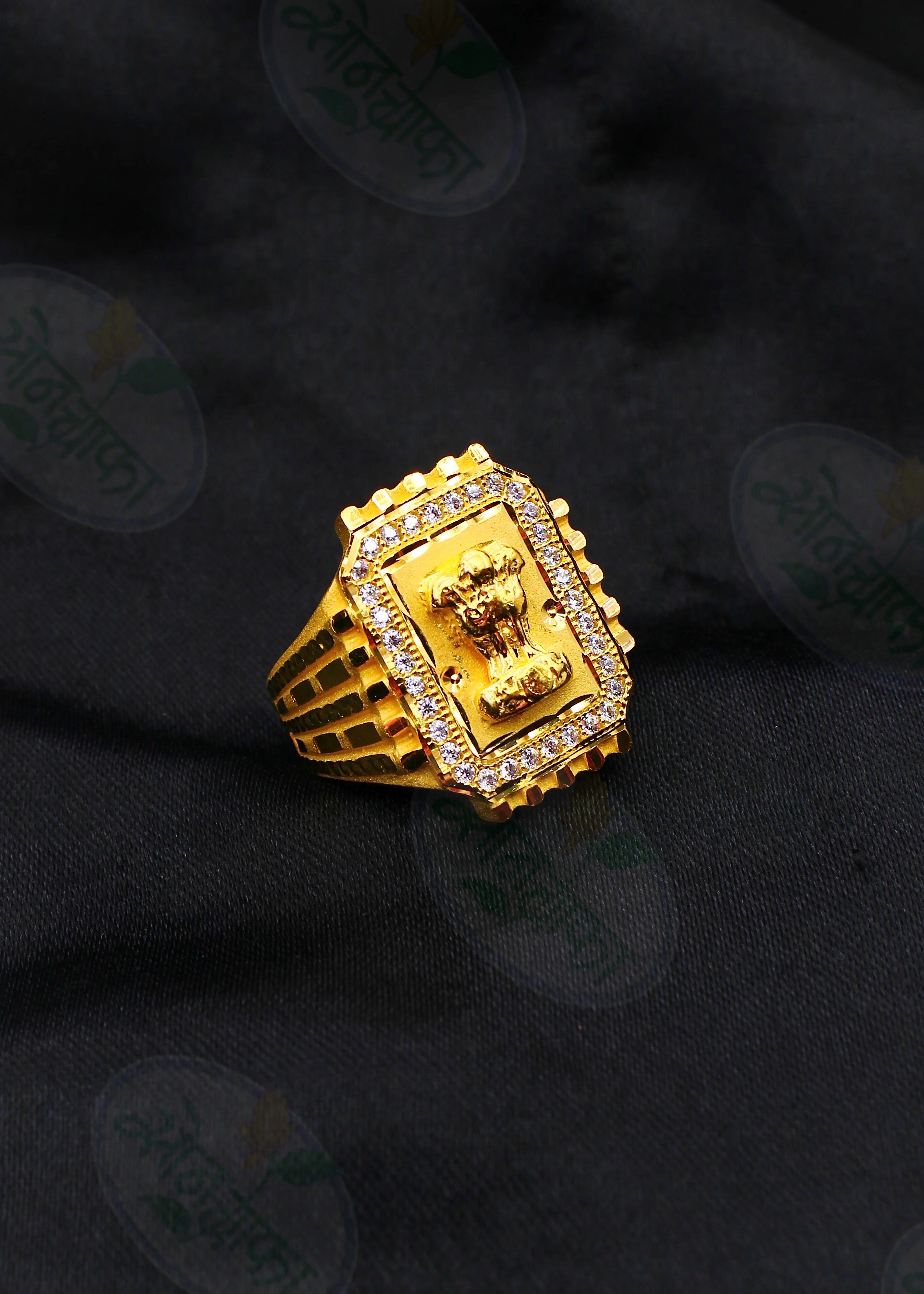 SHARP GLAM GOLDEN RING