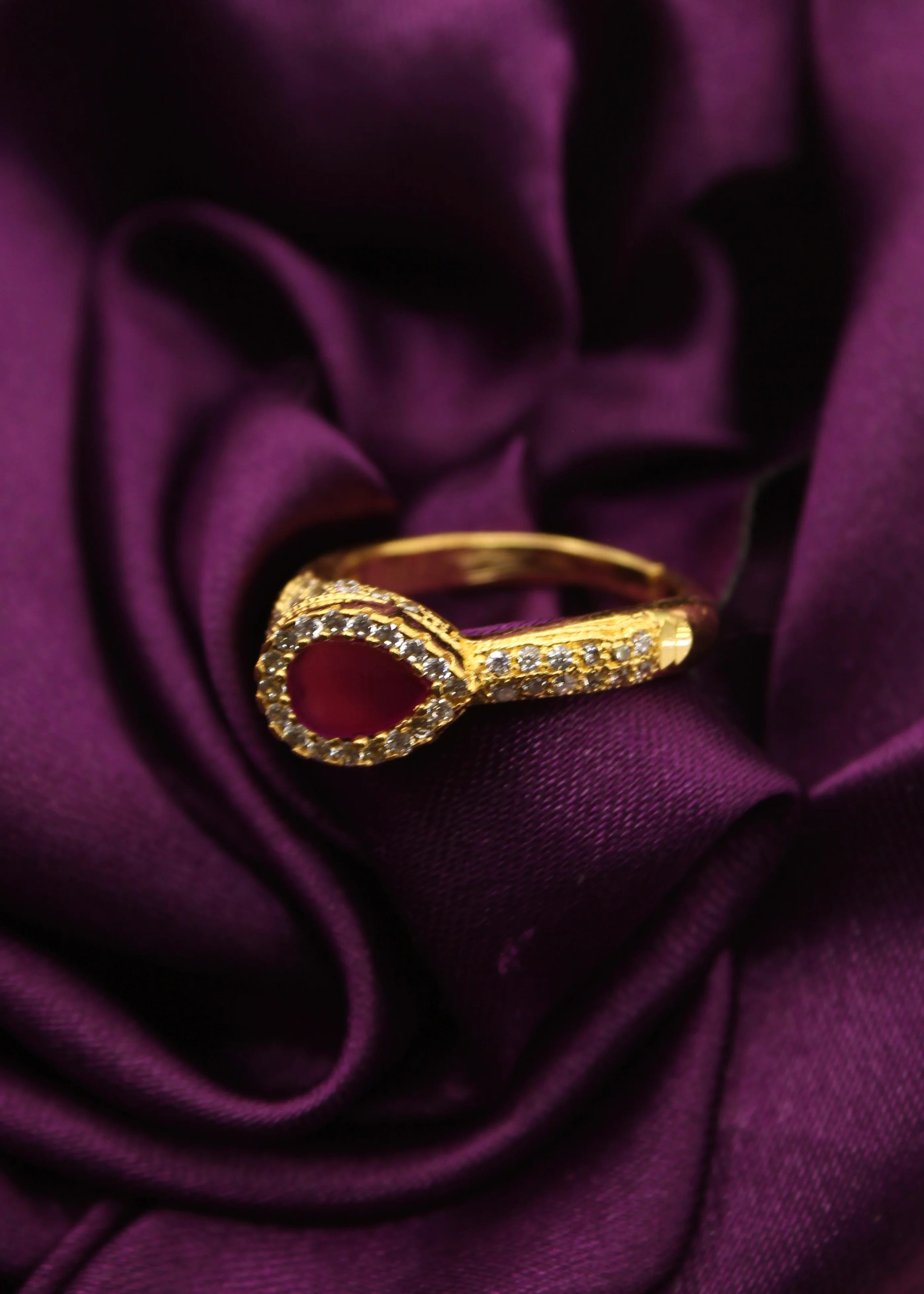 DROPLET DESIGNER FINGER RING
