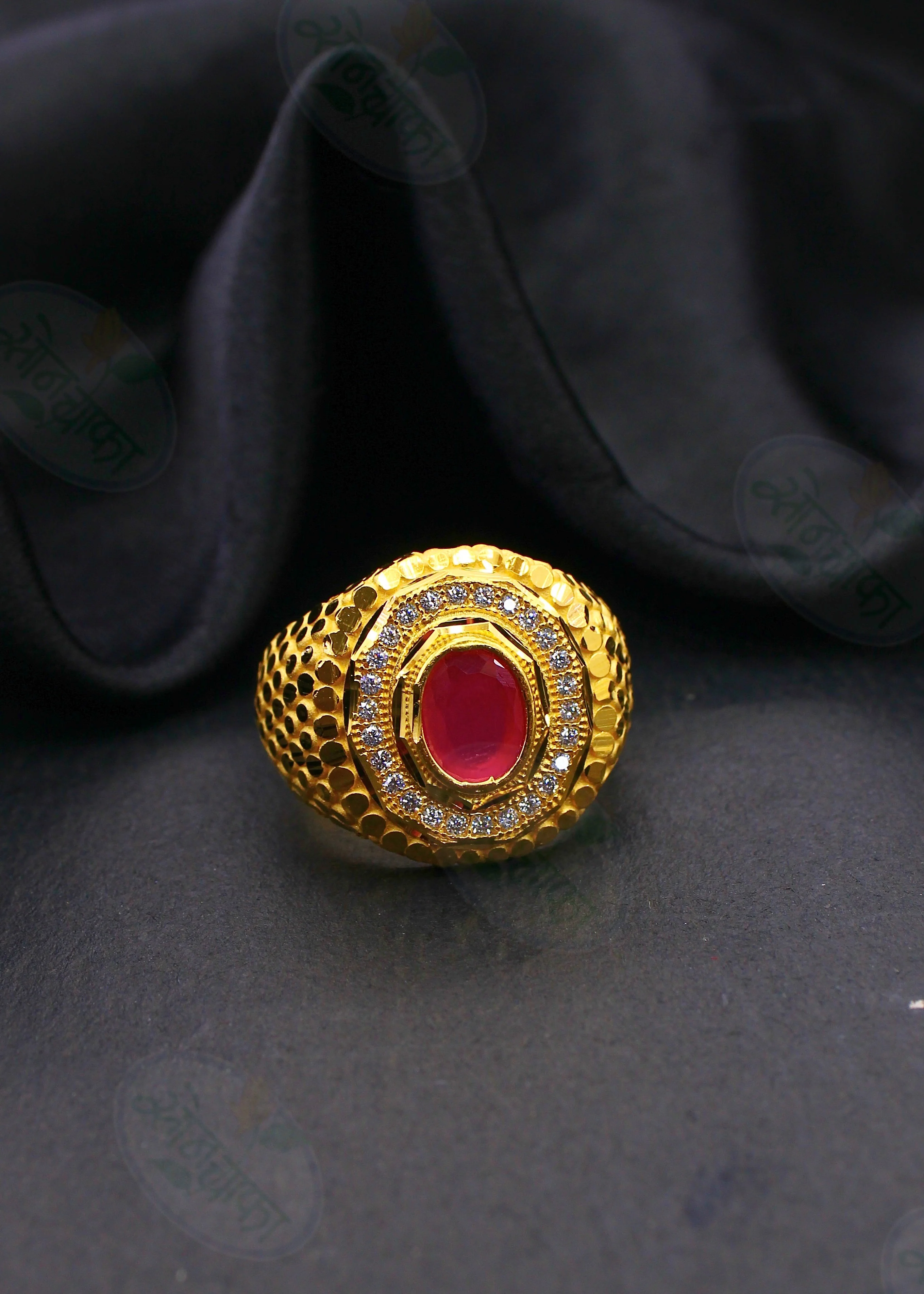 STYLISED GOLDEN RING - Image 3