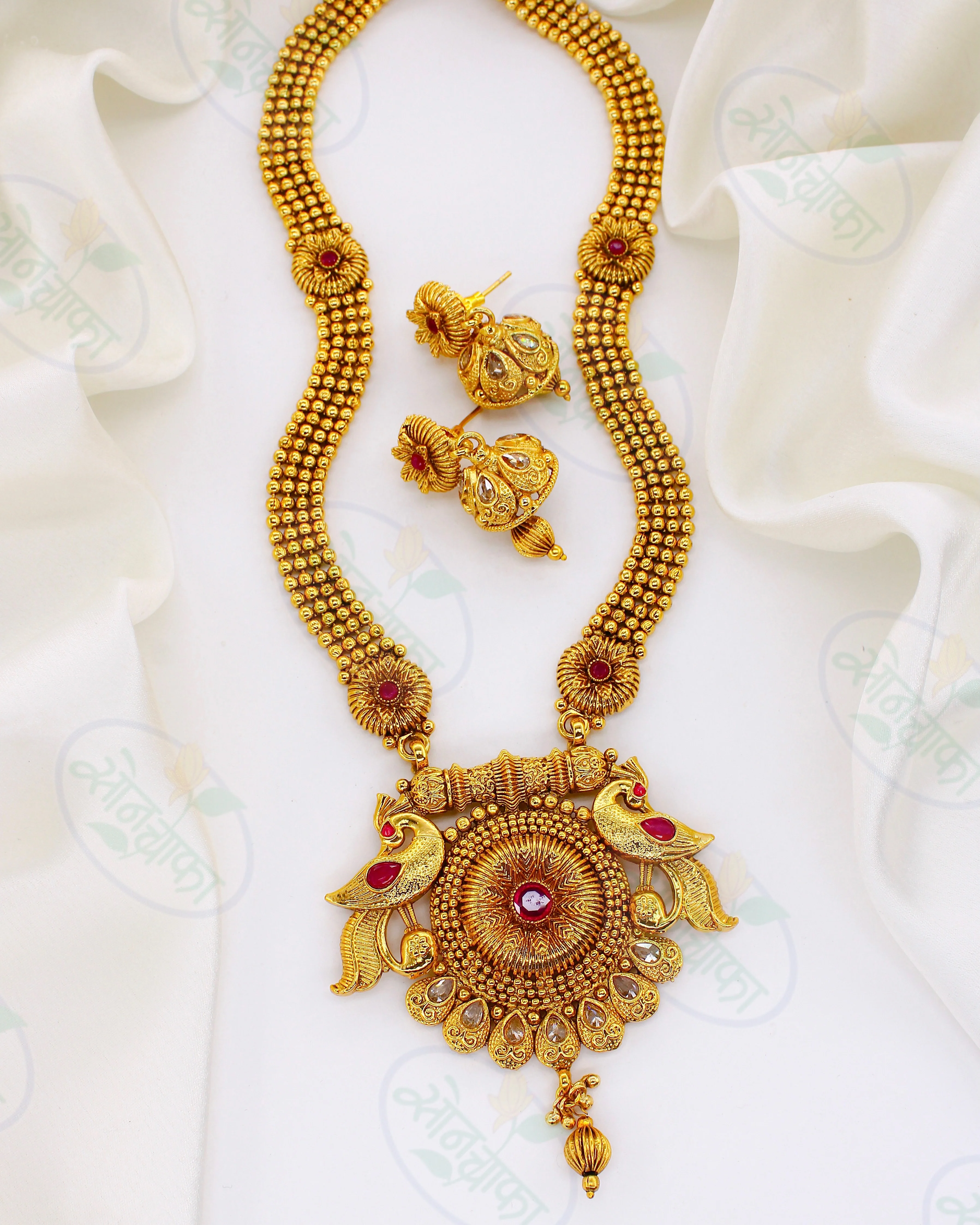 MARVELLOUS PEACOCK ANTIQUE NECKLACE