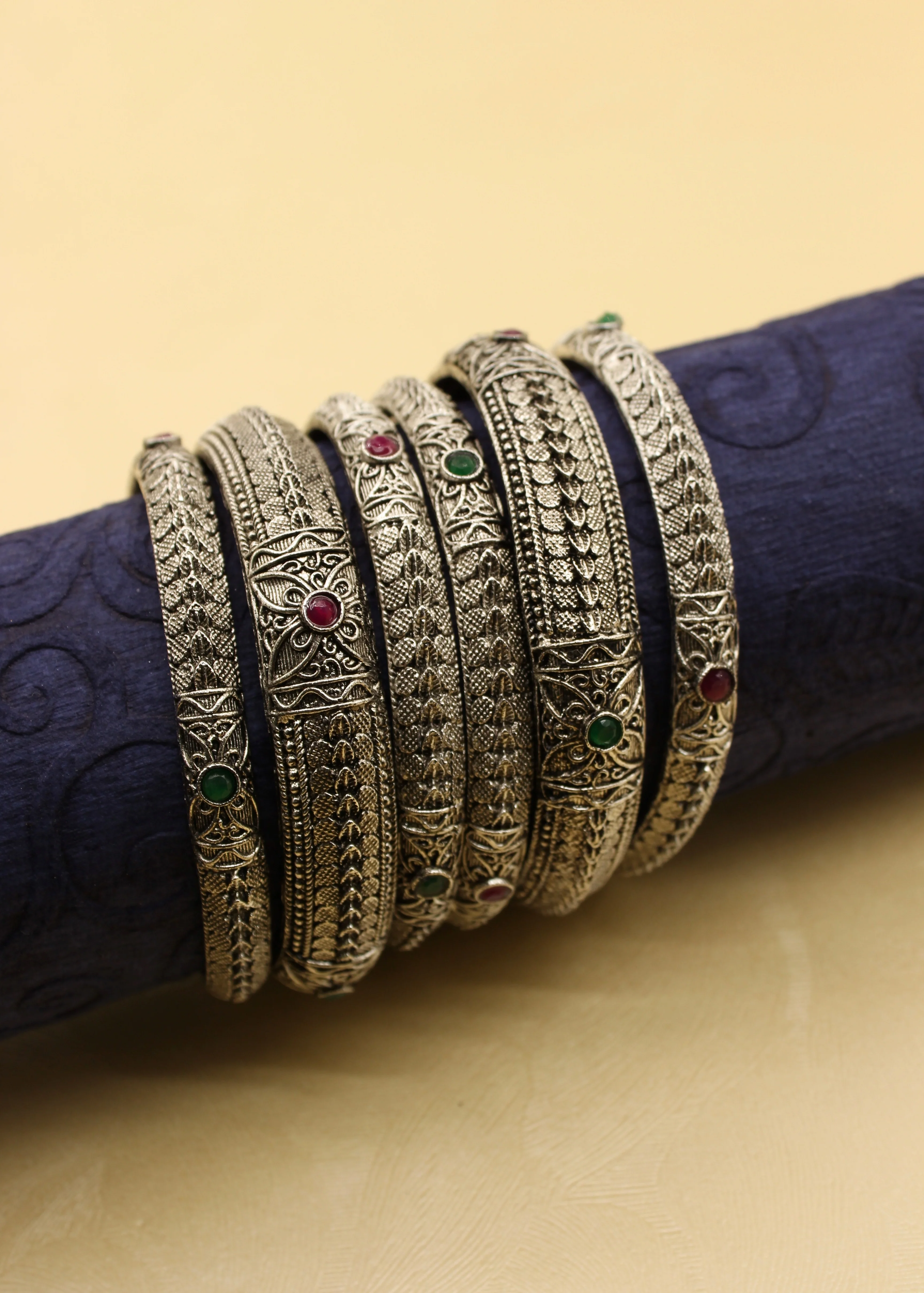 EXCLUSIVE DESIGNER OXIDISED BANGLES