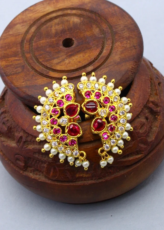 GOLD FINISH MOTI TOPS