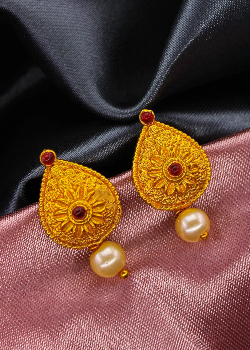 LEAFLET DESIGNER EARRINGS - Image 2