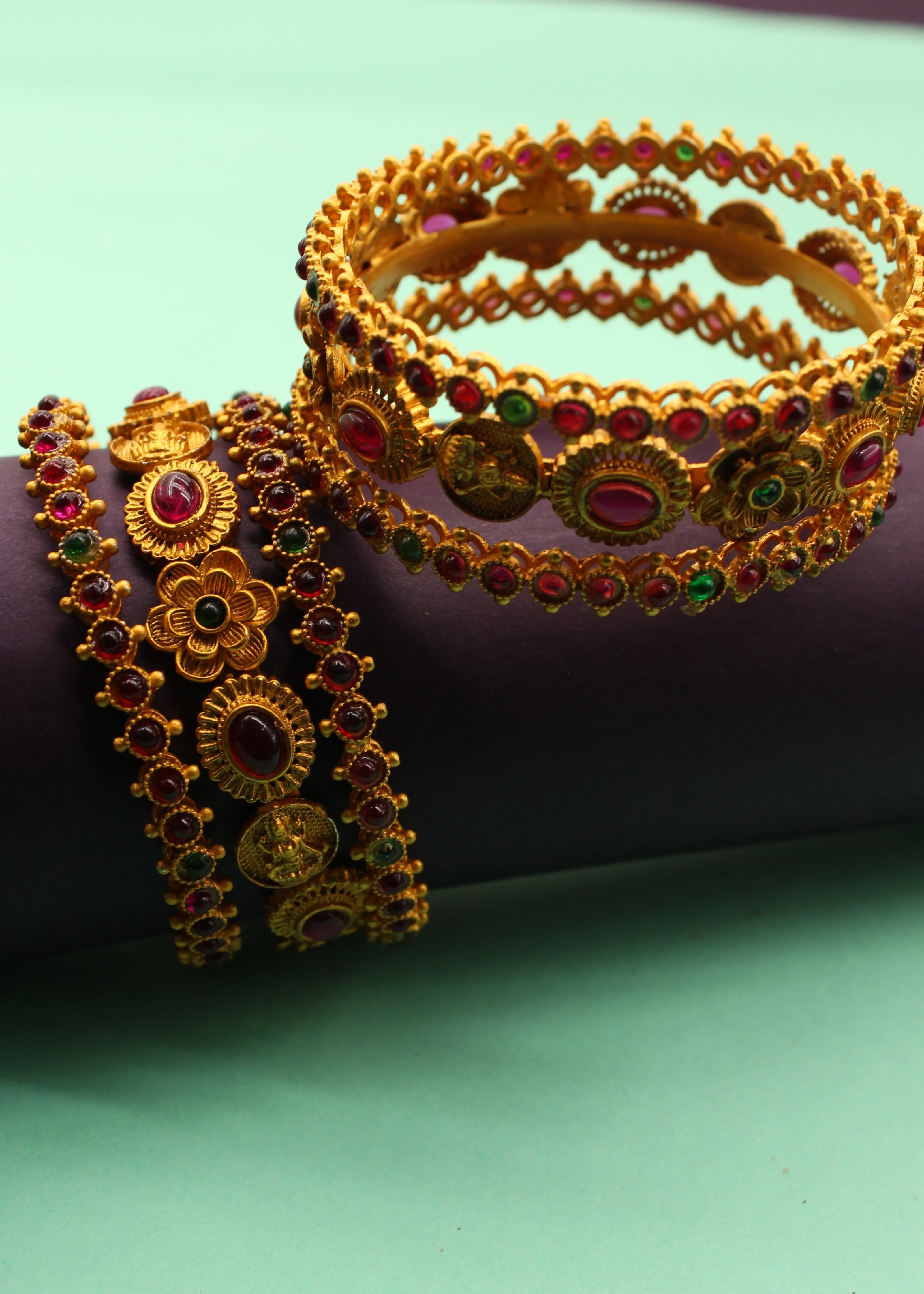 TEMPLE DESIGNER PESHWAI BANGLES - Image 2