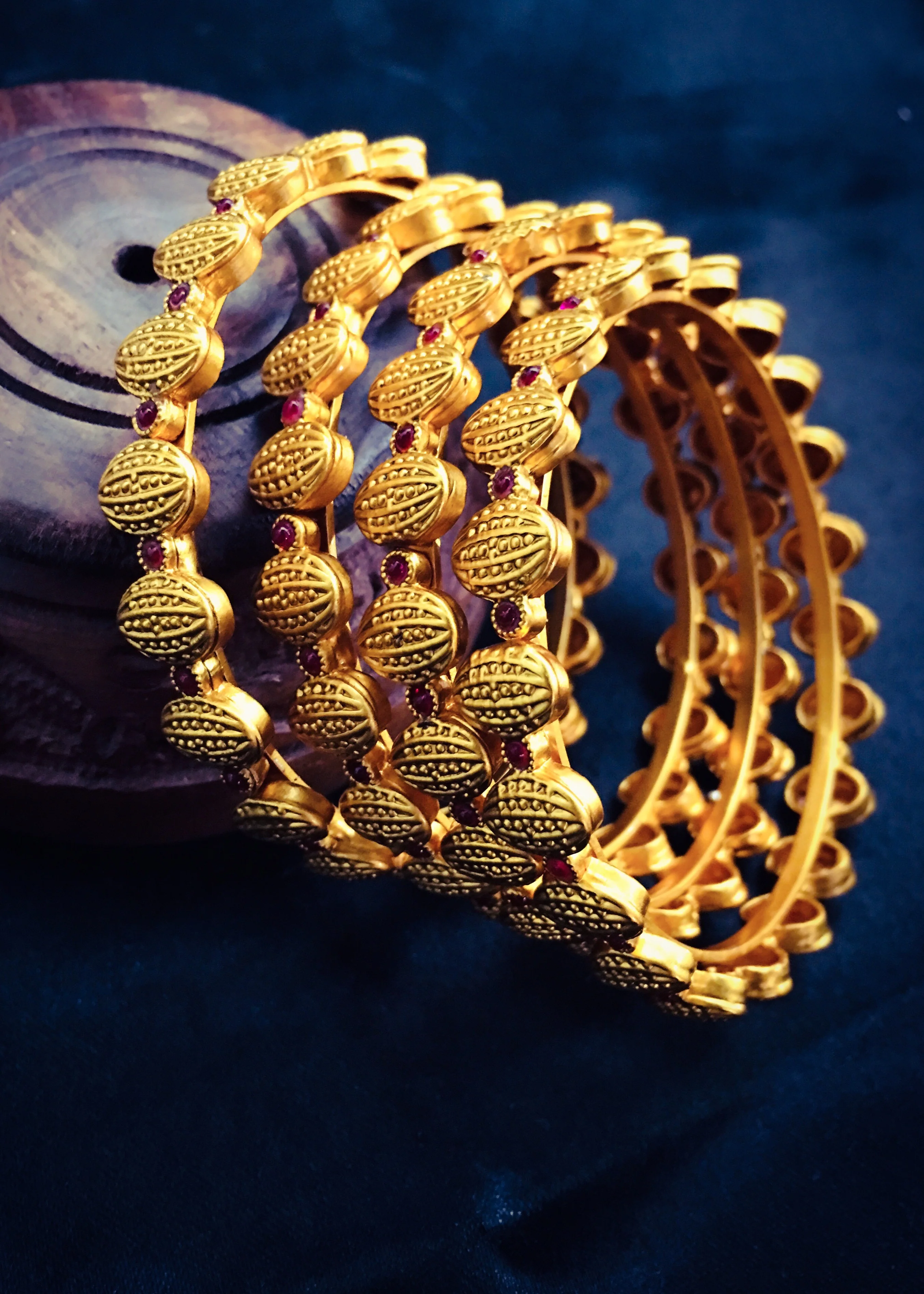 GOLD FINISH SIMPLE BANGLES - Image 5