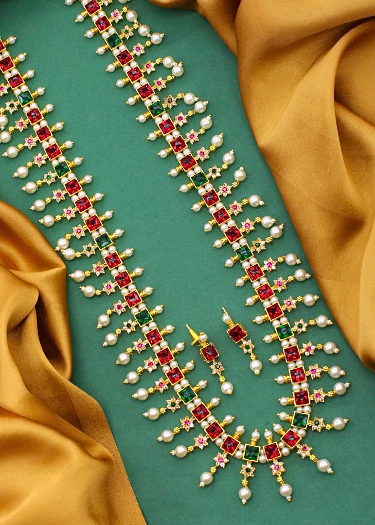 DESIGNER PEARL NECKLACE