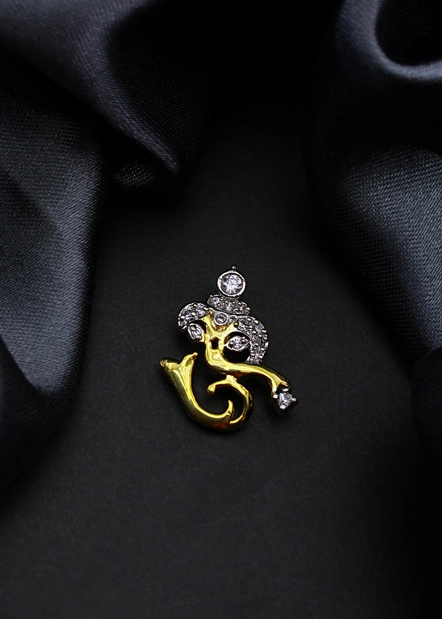 GRACEFUL DIA PENDANT