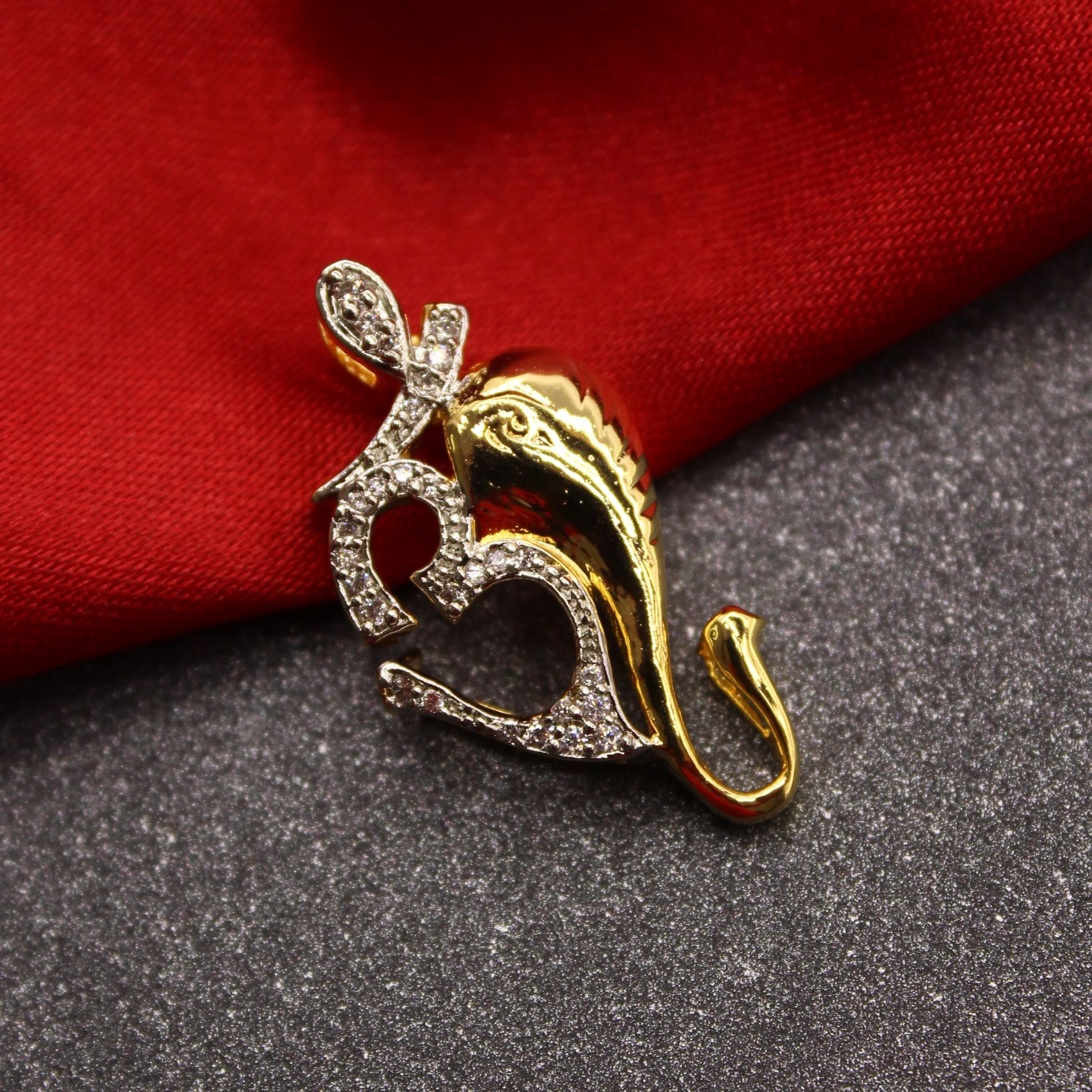 ELEGANT OM PENDANT - Image 6