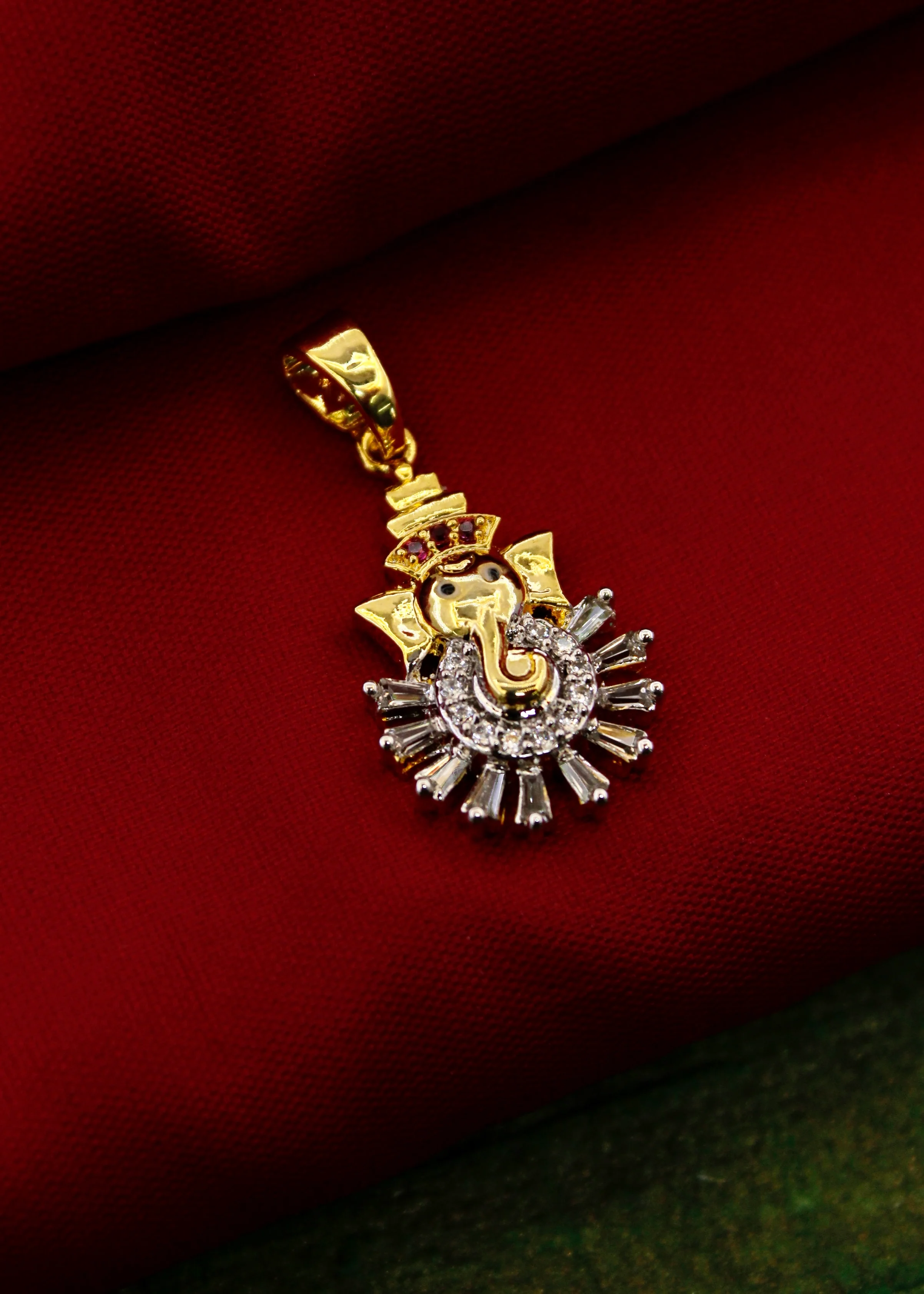 SMALL GANPATI PENDANT - Image 4