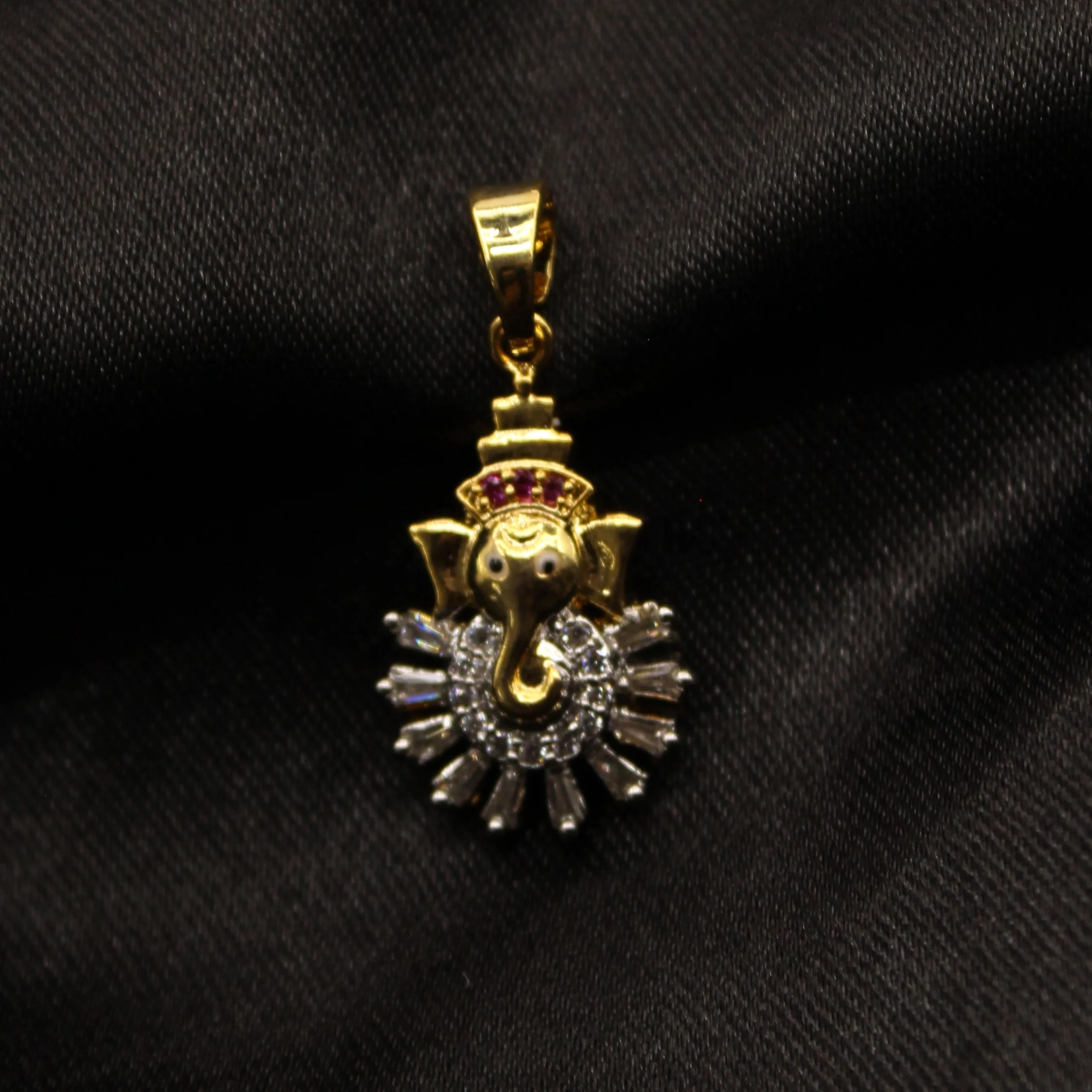 SMALL GANPATI PENDANT - Image 5