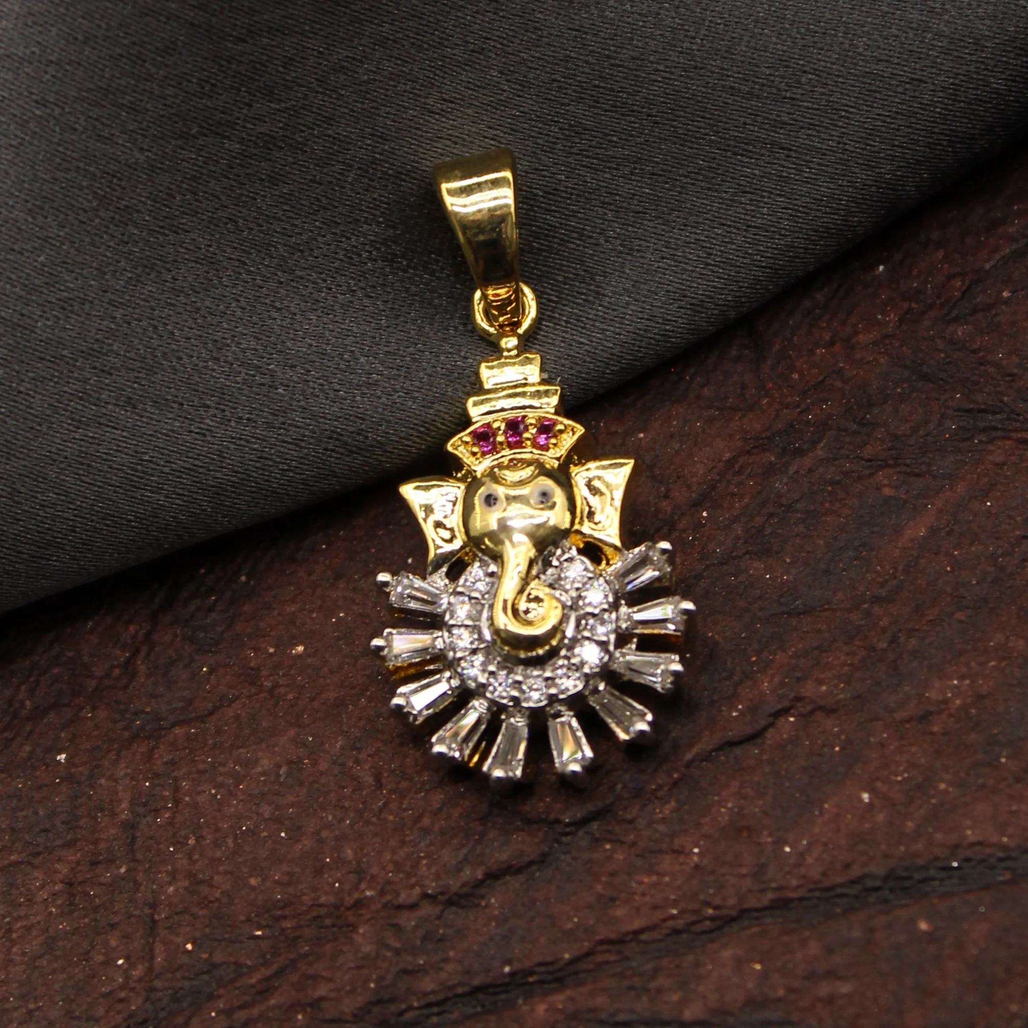 SMALL GANPATI PENDANT - Image 6
