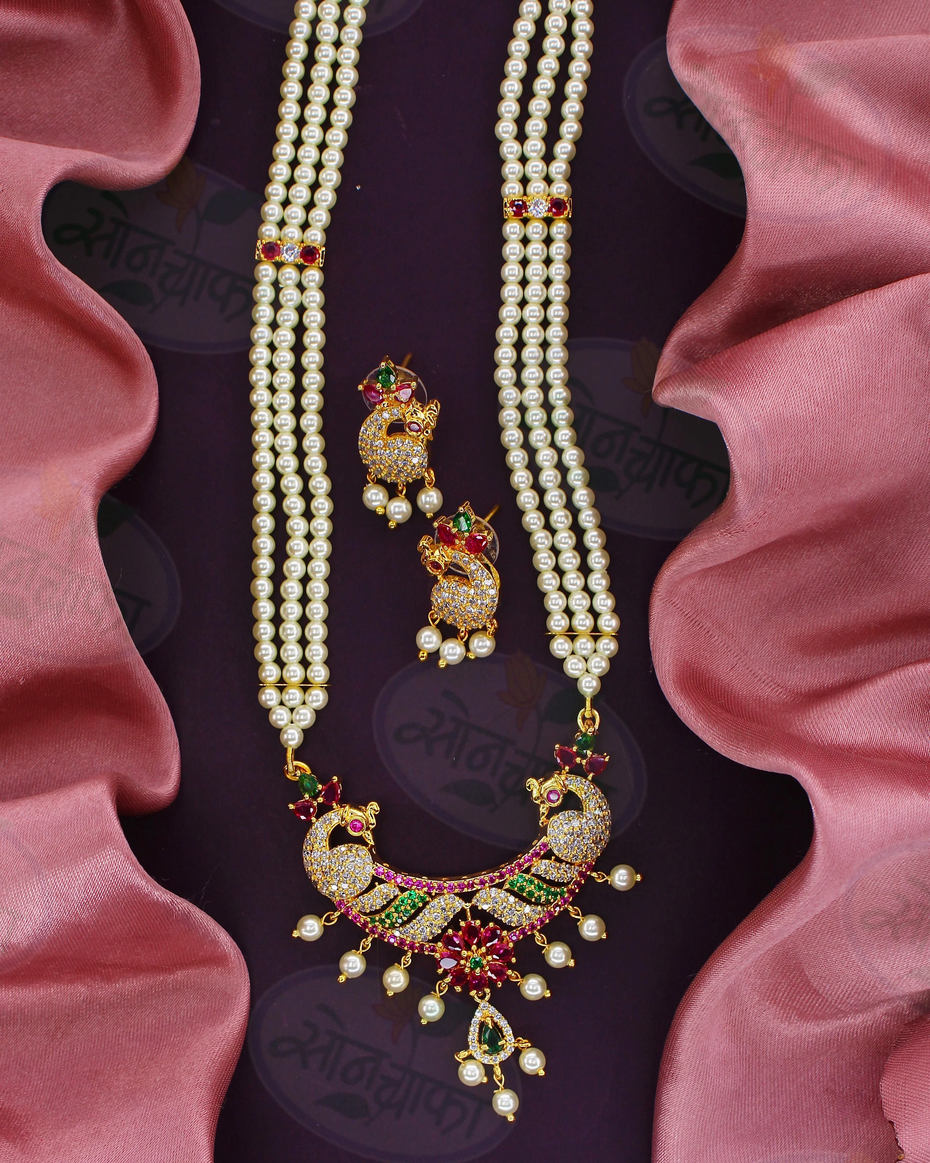 SLEEK GLAMOUR PEARL NECKLACE - Image 3