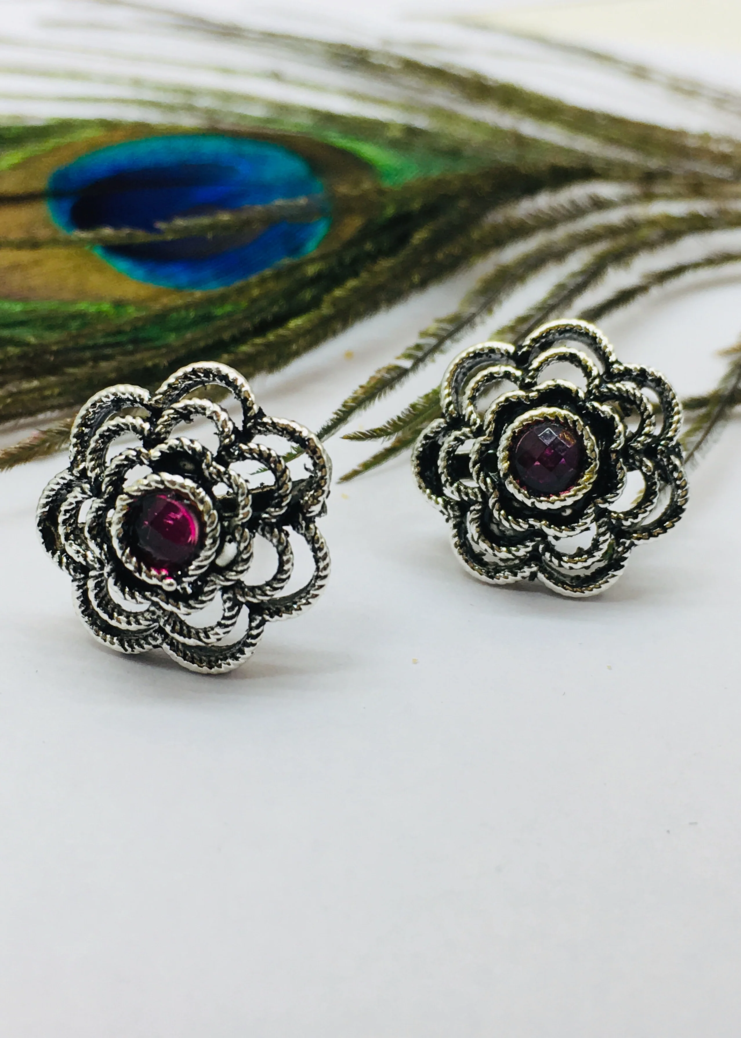 FLORAL STUDS - Image 7