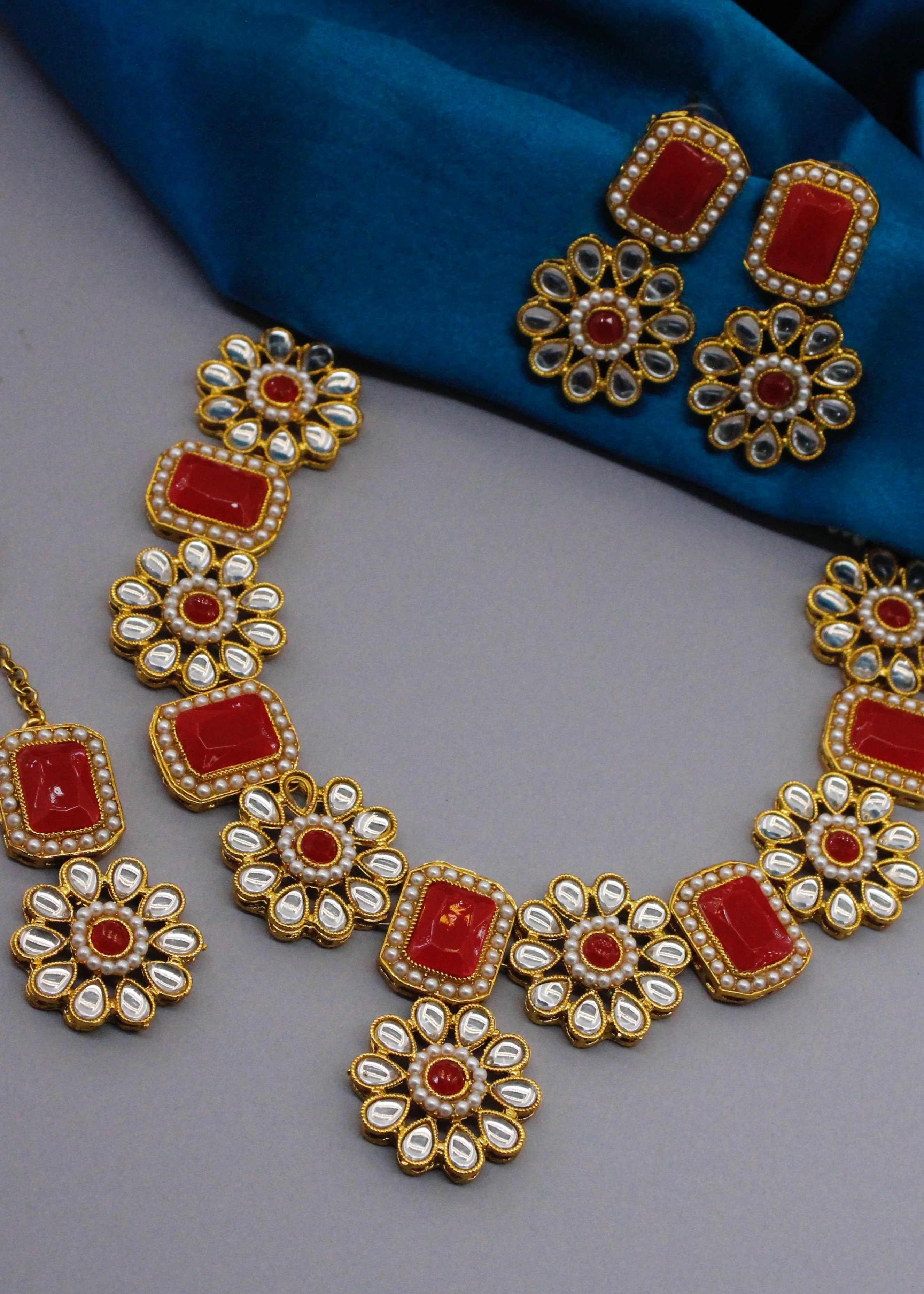 FLORAL DESIGNER NECKLACE - Image 6